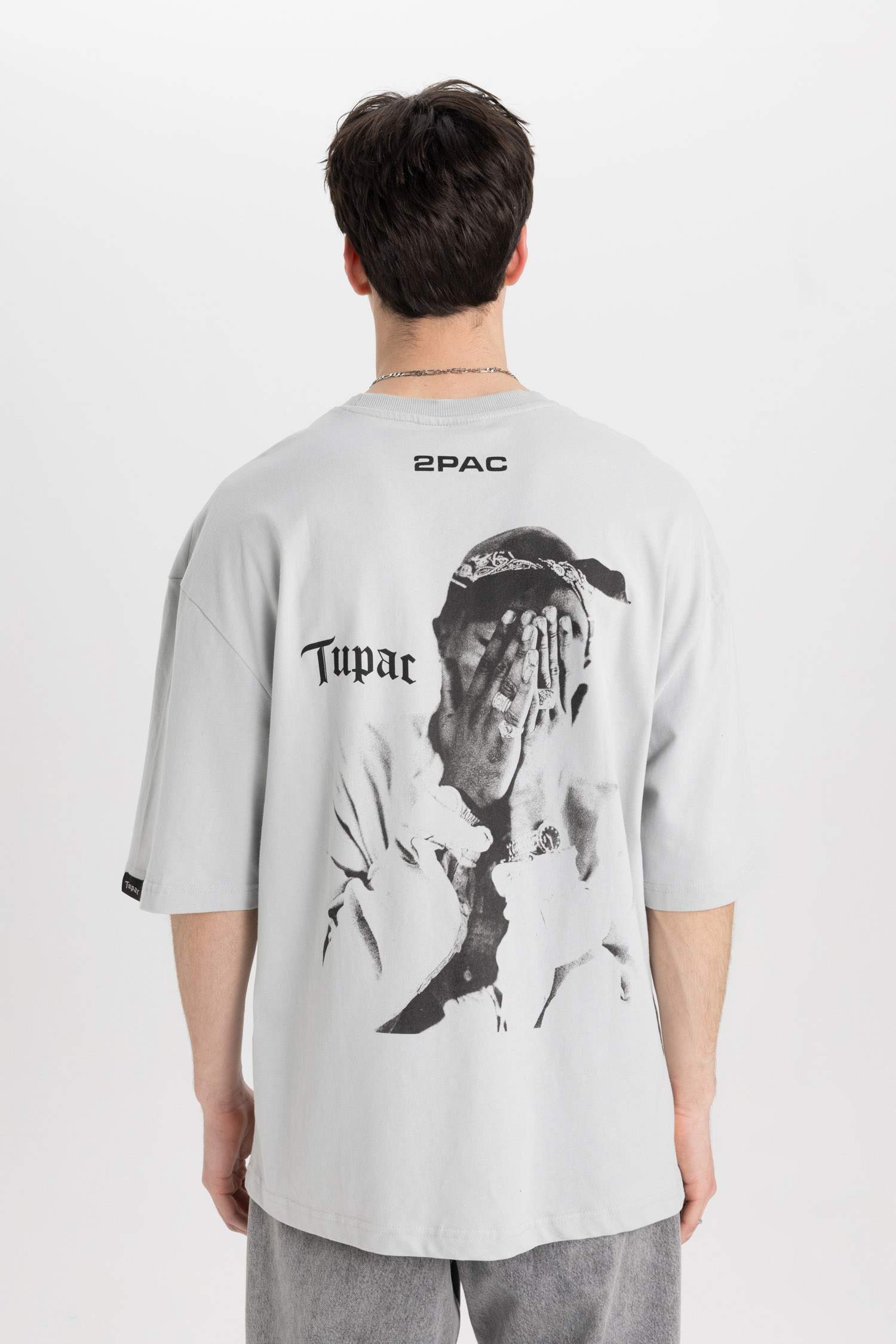 Tupac Shakur Loose Fit Crew Neck Short Sleeve T-Shirt