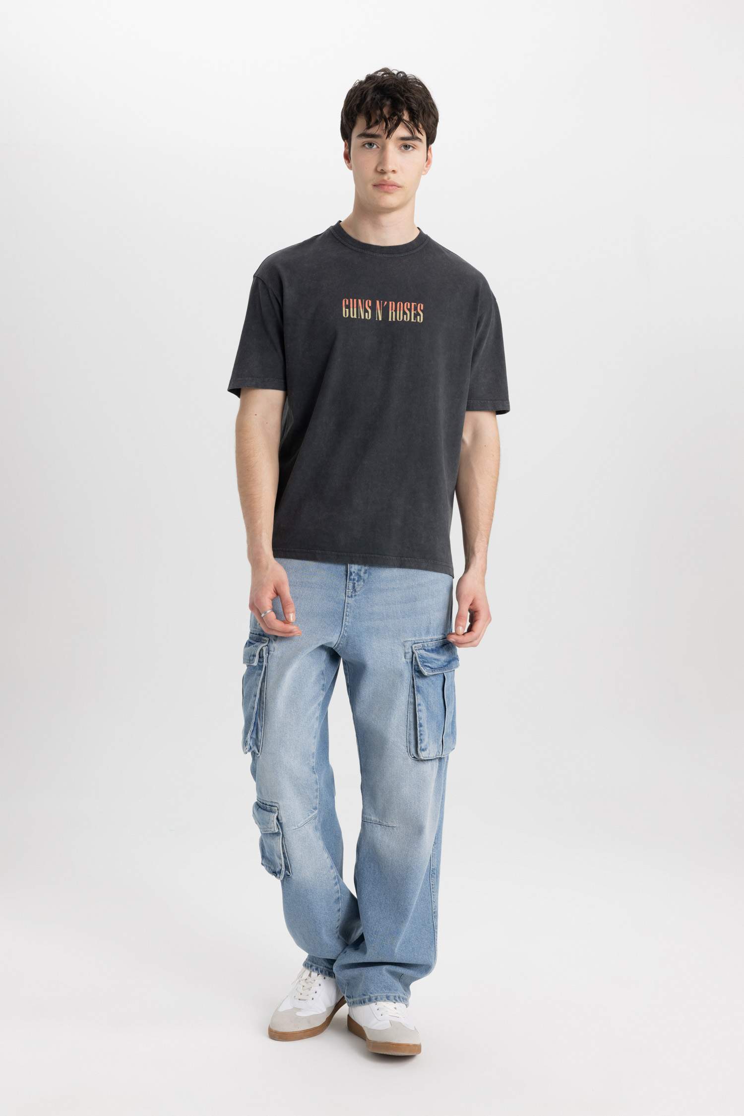 Regular Fit Guns N' Roses Licensed Crew Neck Printed Short Sleeve T-Shirt