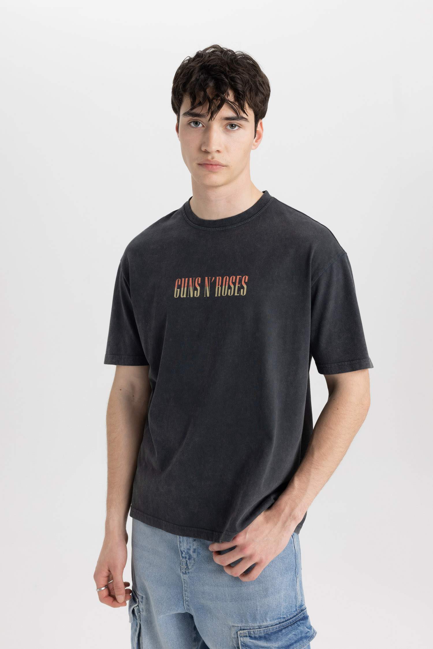 Regular Fit Guns N' Roses Licensed Crew Neck Printed Short Sleeve T-Shirt