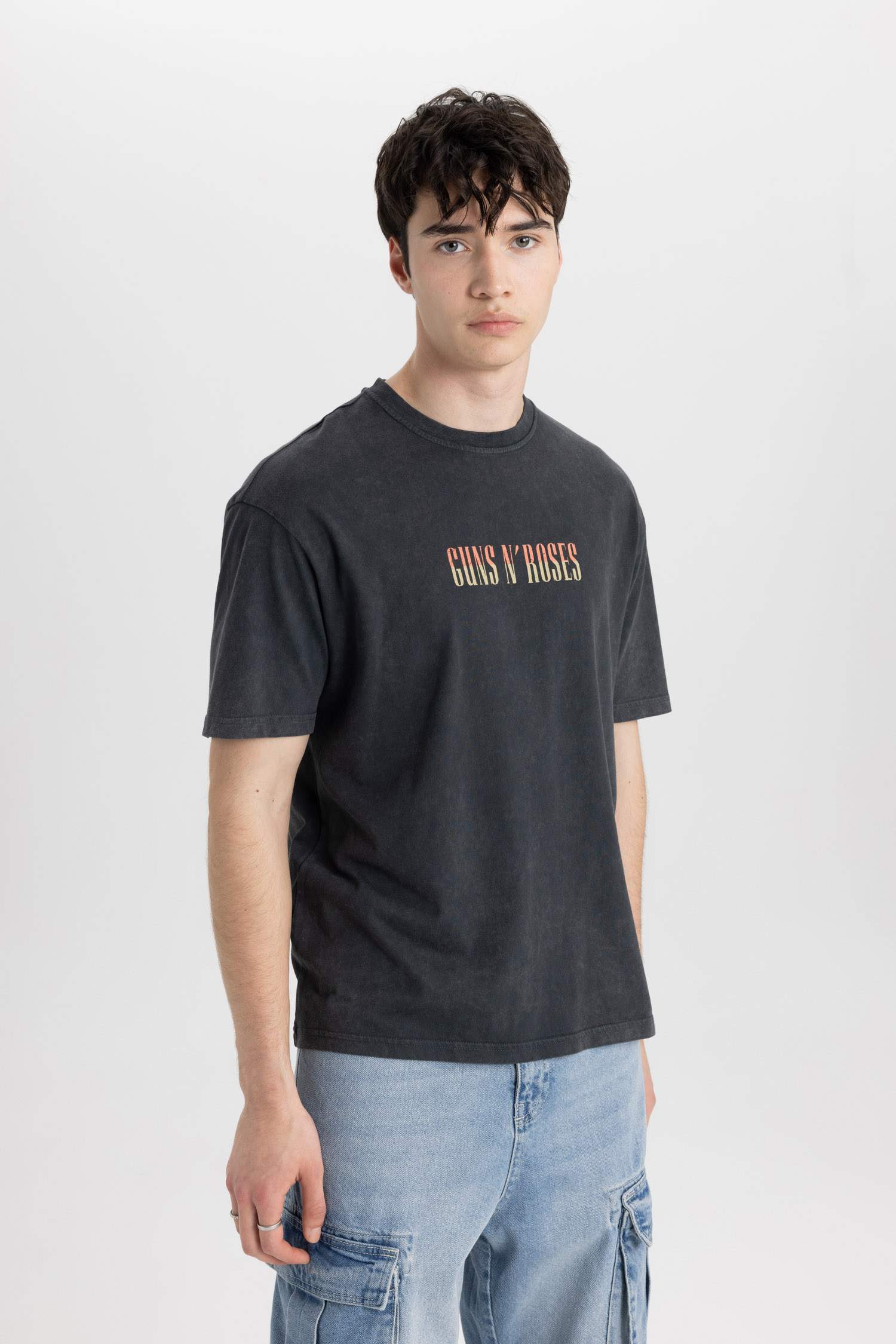 Regular Fit Guns N' Roses Licensed Crew Neck Printed Short Sleeve T-Shirt