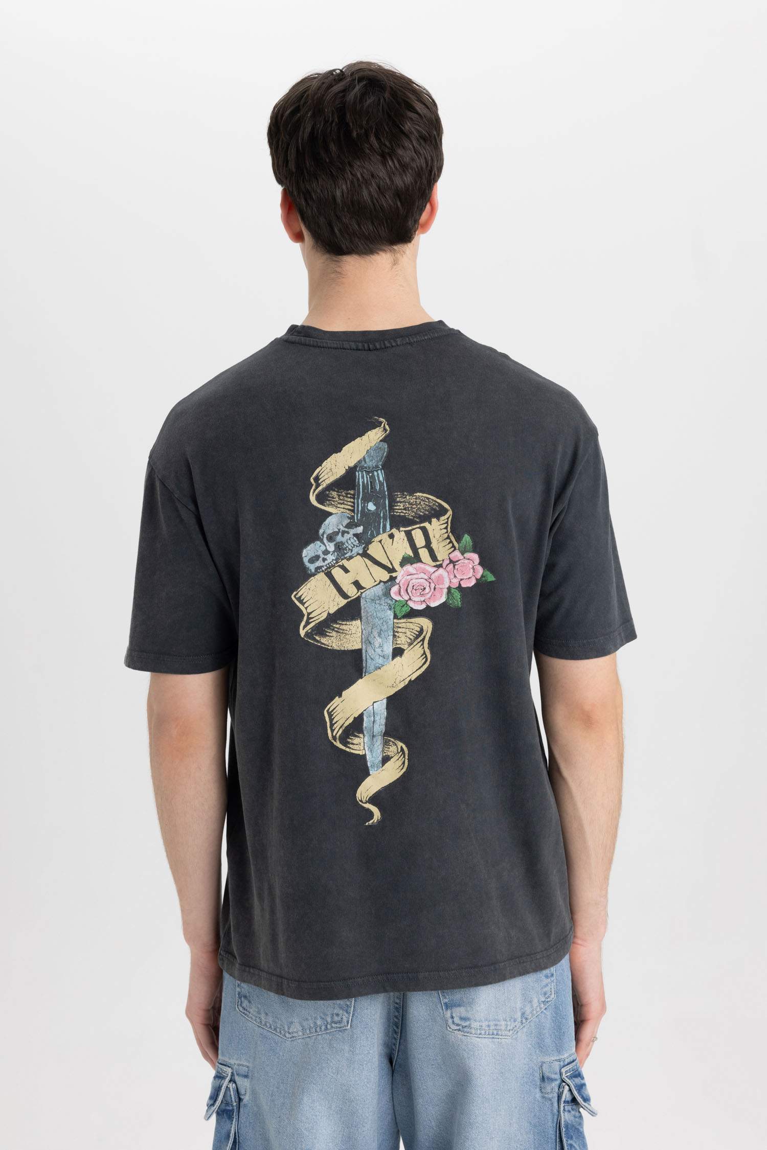 Regular Fit Guns N' Roses Licensed Crew Neck Printed Short Sleeve T-Shirt