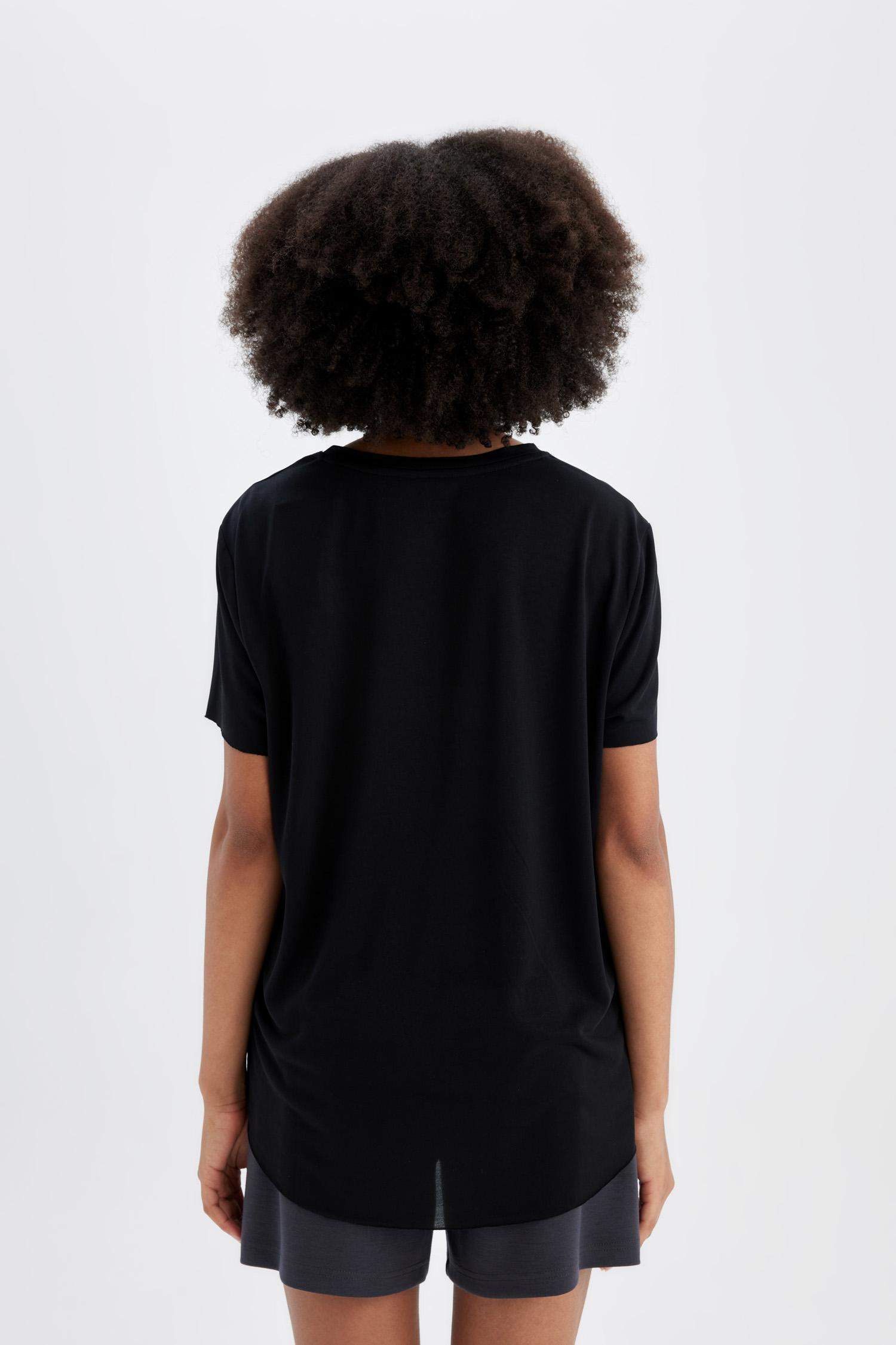 DeFactoFit Oversize Geniş Kalıp Bisiklet Yaka Sporcu Modal Kısa Kollu Tişört