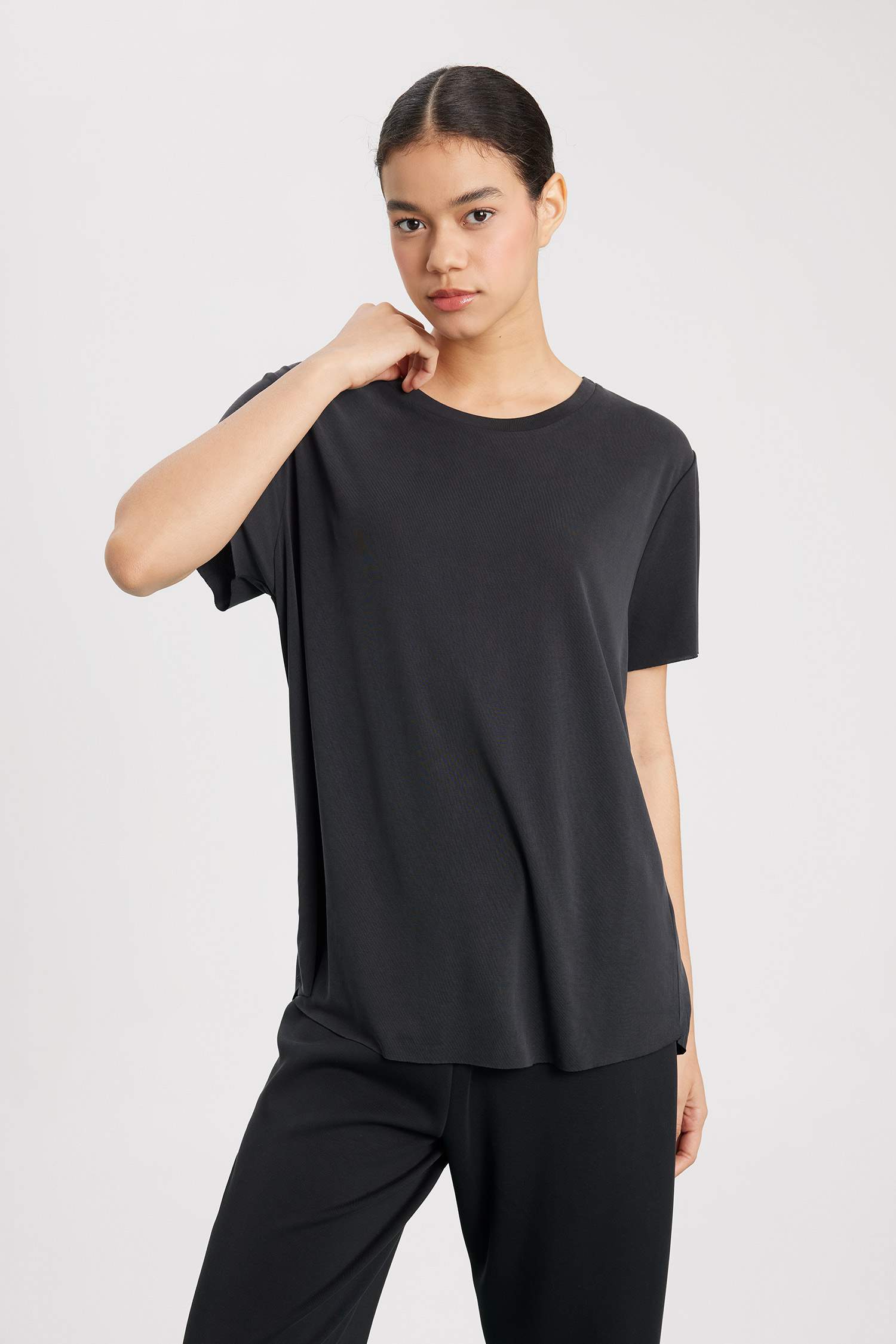 تي شيرت رياضي بريميوم اوفر سايز بياقة مستديرة