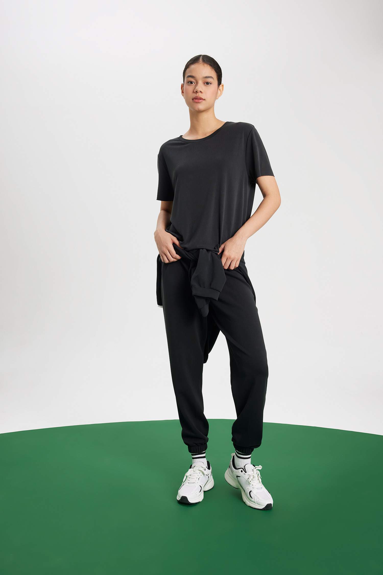 تي شيرت رياضي بريميوم اوفر سايز بياقة مستديرة