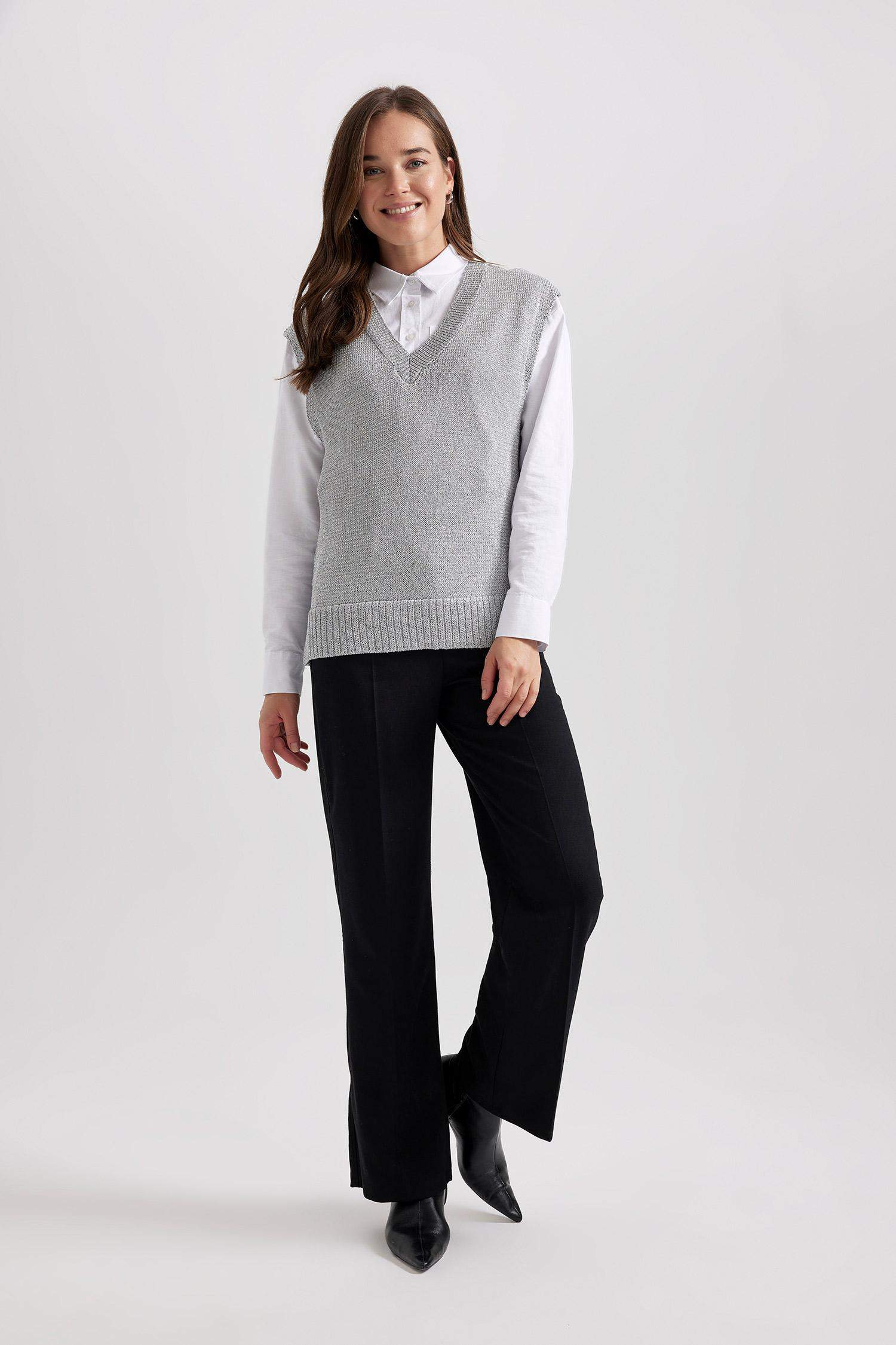 Regular Fit V-Neck Vest