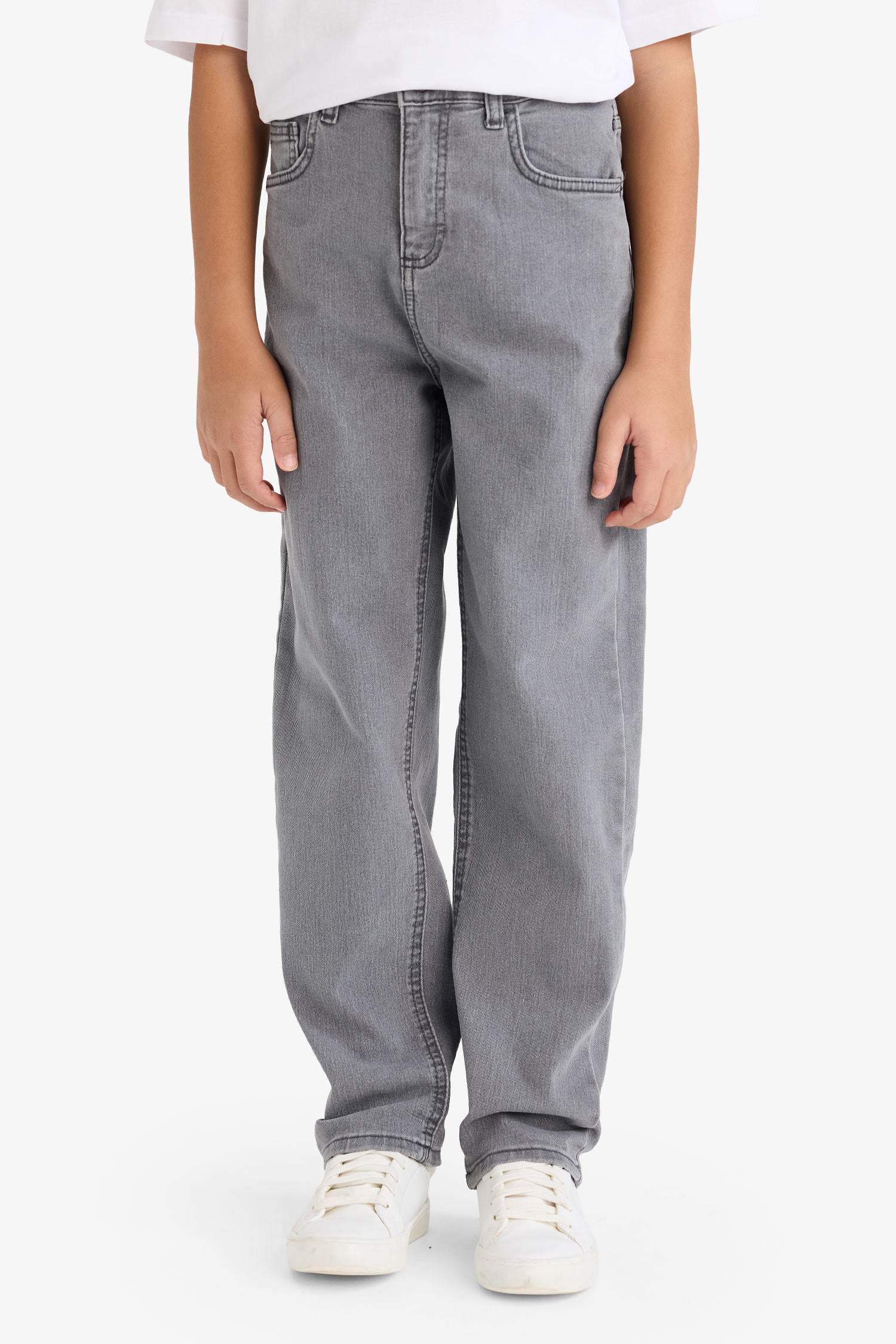 Джинсы стандартного кроя для мальчиков