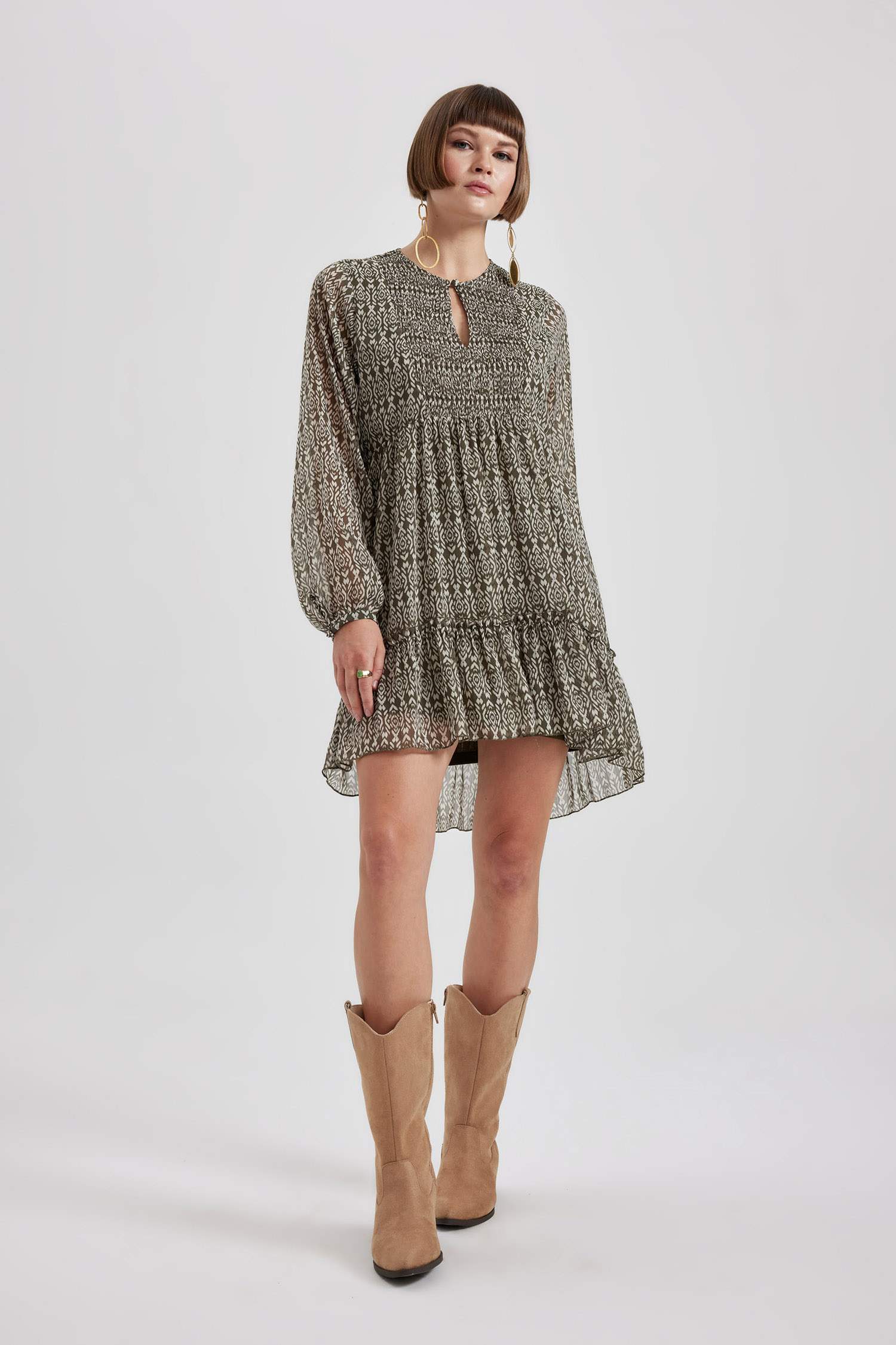 Round Collar Chiffon Mini Dress