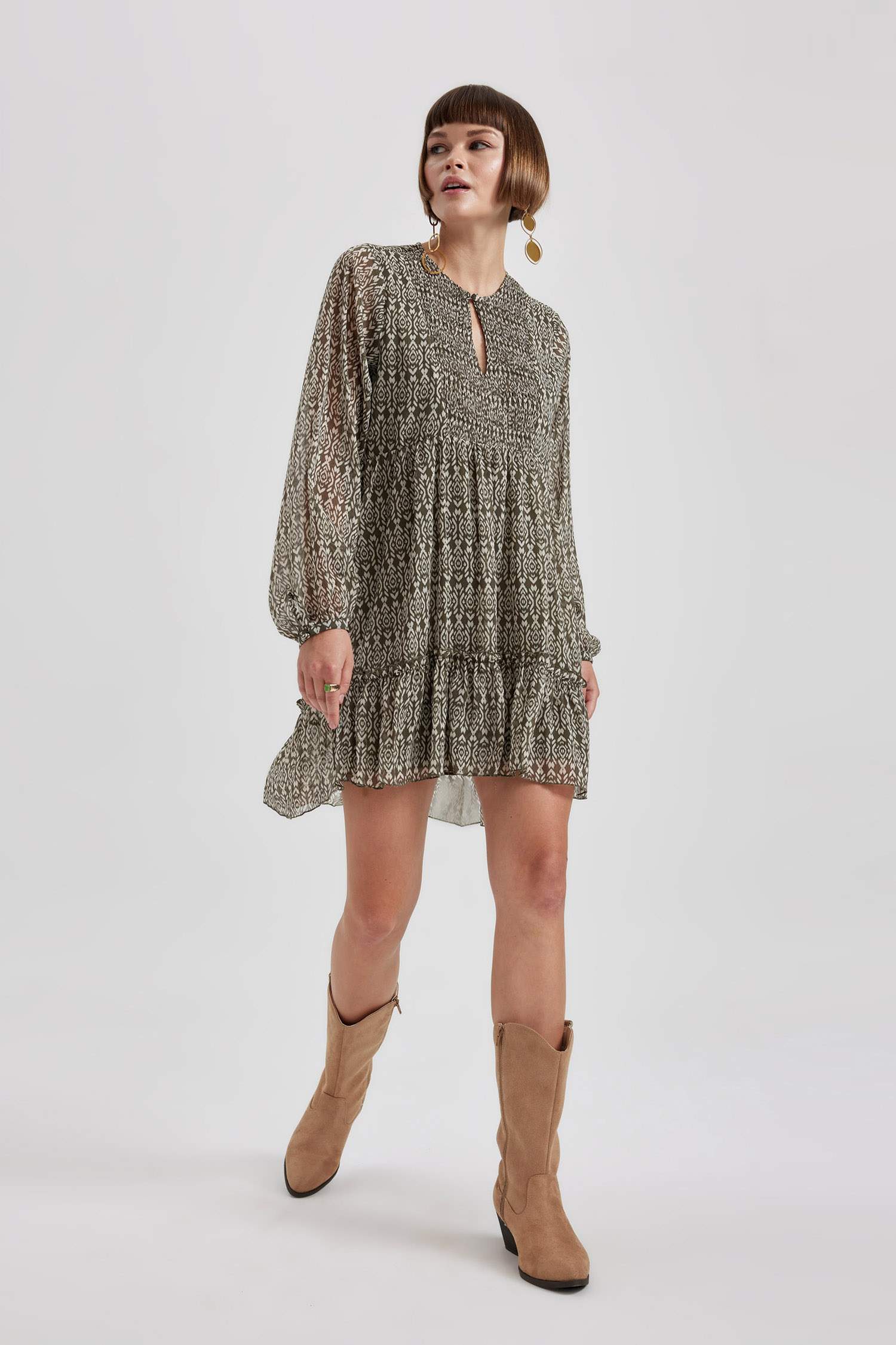 Round Collar Chiffon Mini Dress