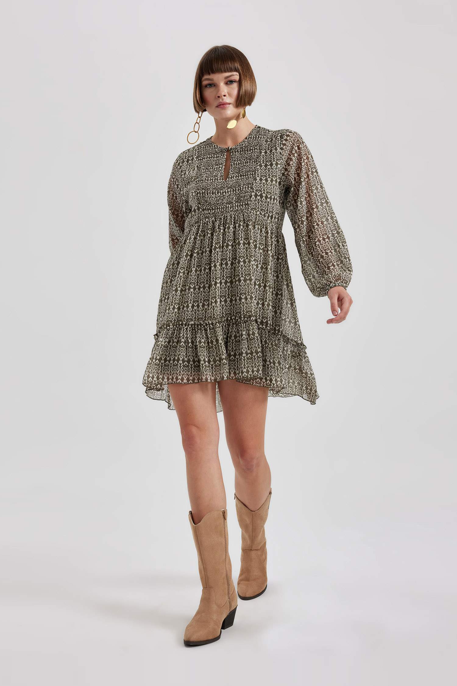 Round Collar Chiffon Mini Dress