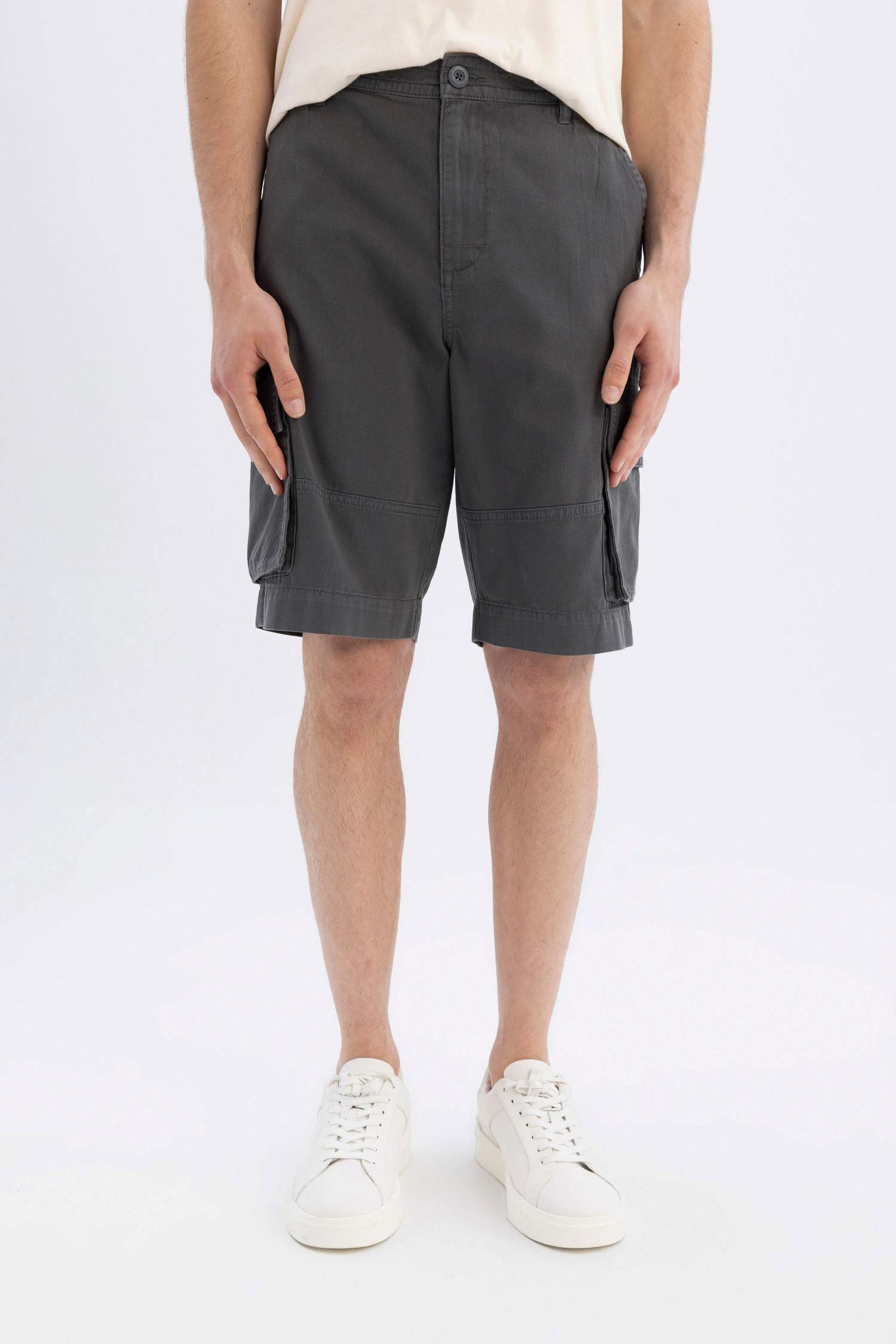 Cargo Fit Gabardine Bermuda