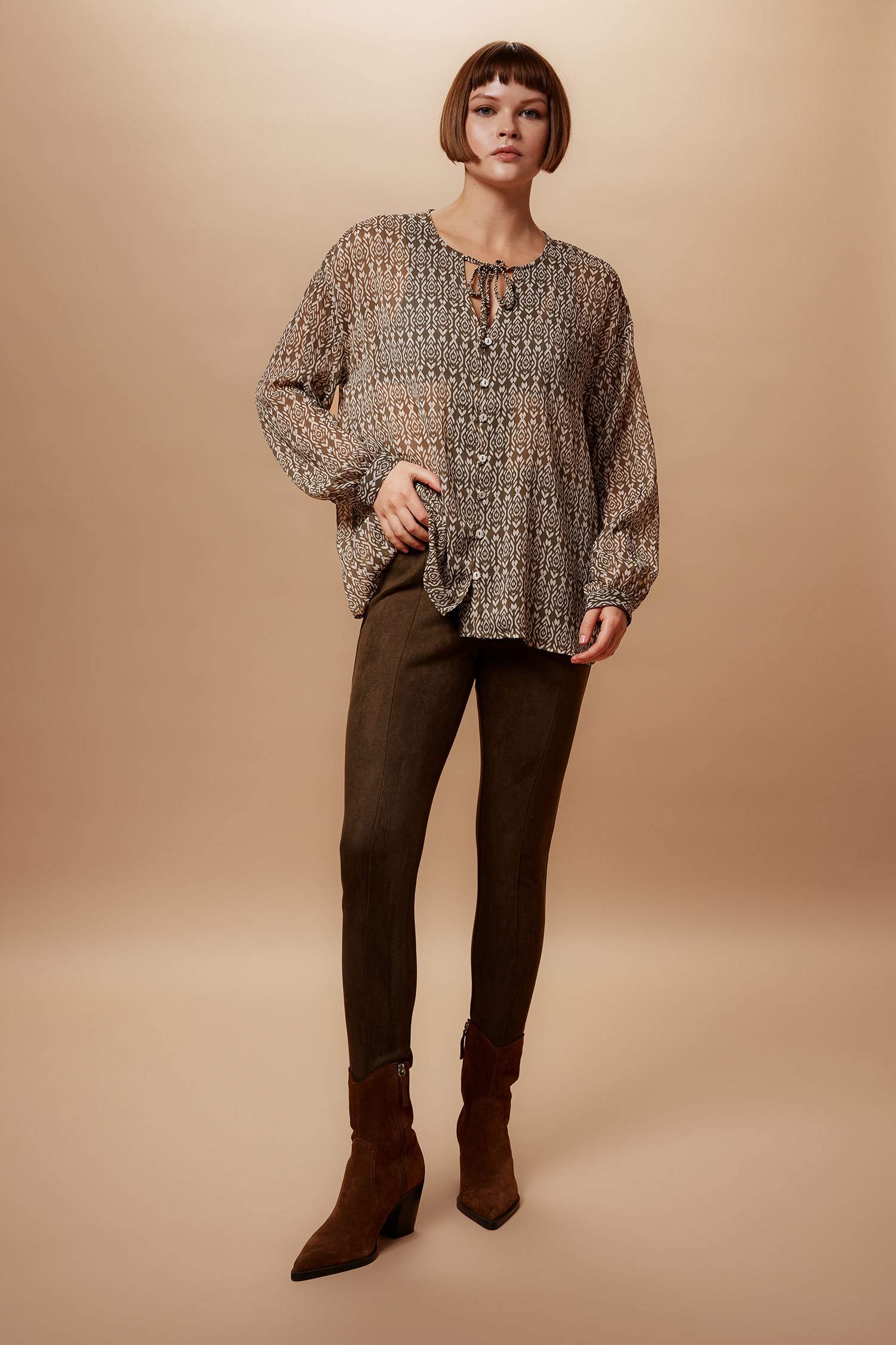 Блузка з довгим рукавом оверсайз з рукавами-ліхтариками для жінок