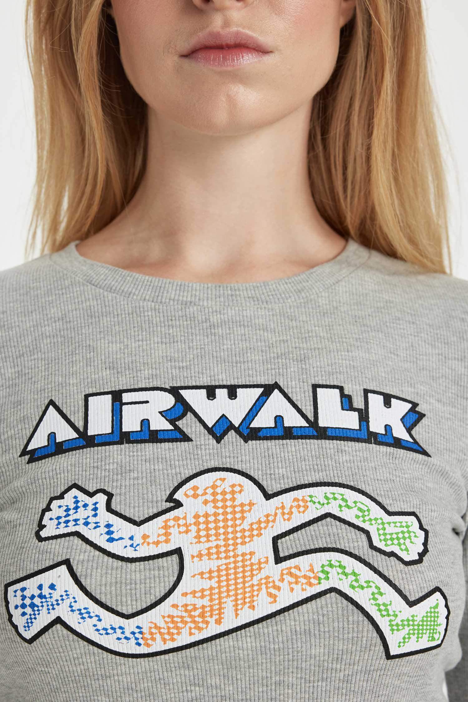 airwalk t shirt