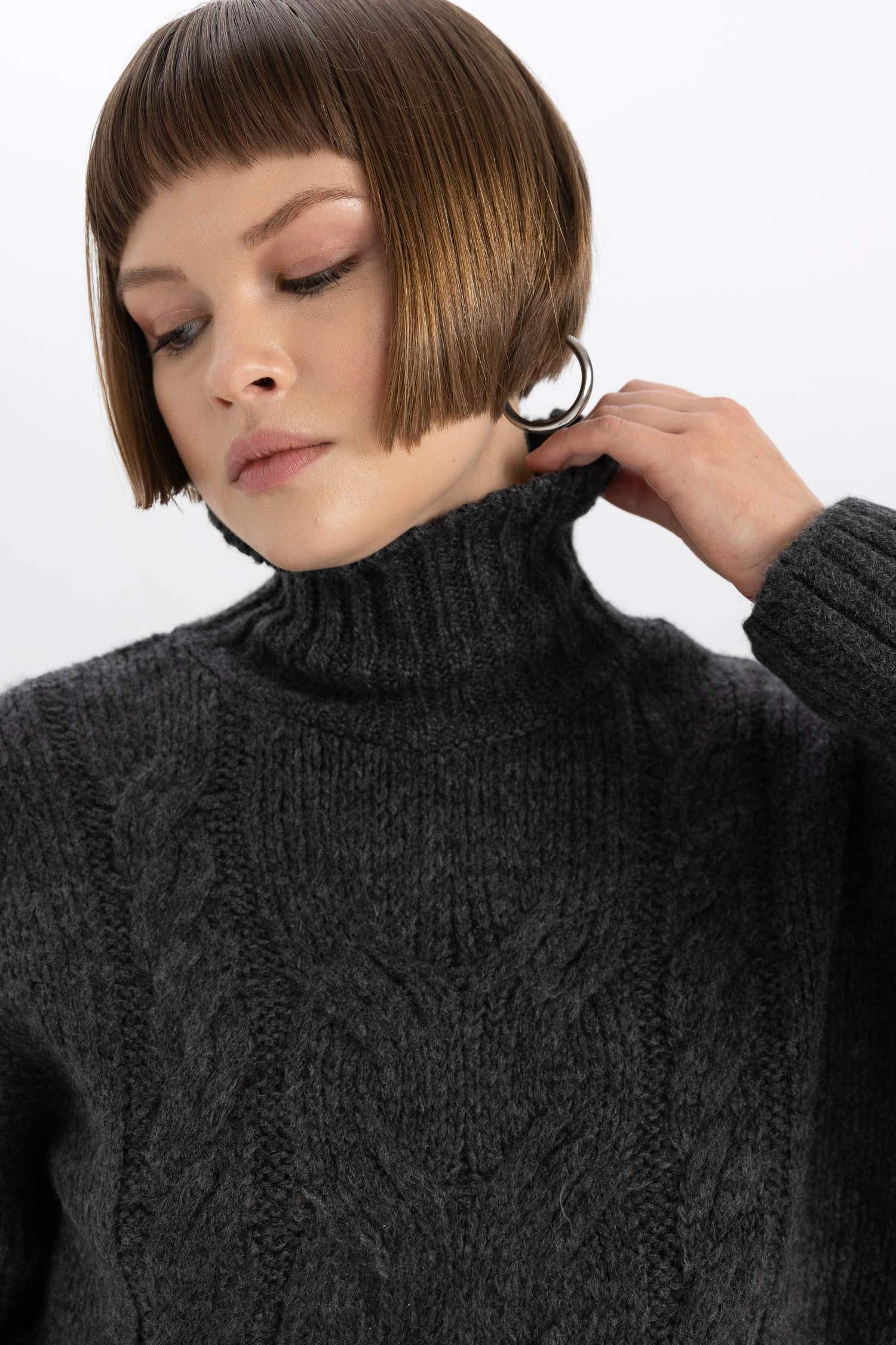 Relax Fit Yarım Balıkçı Yaka Triko Kazak