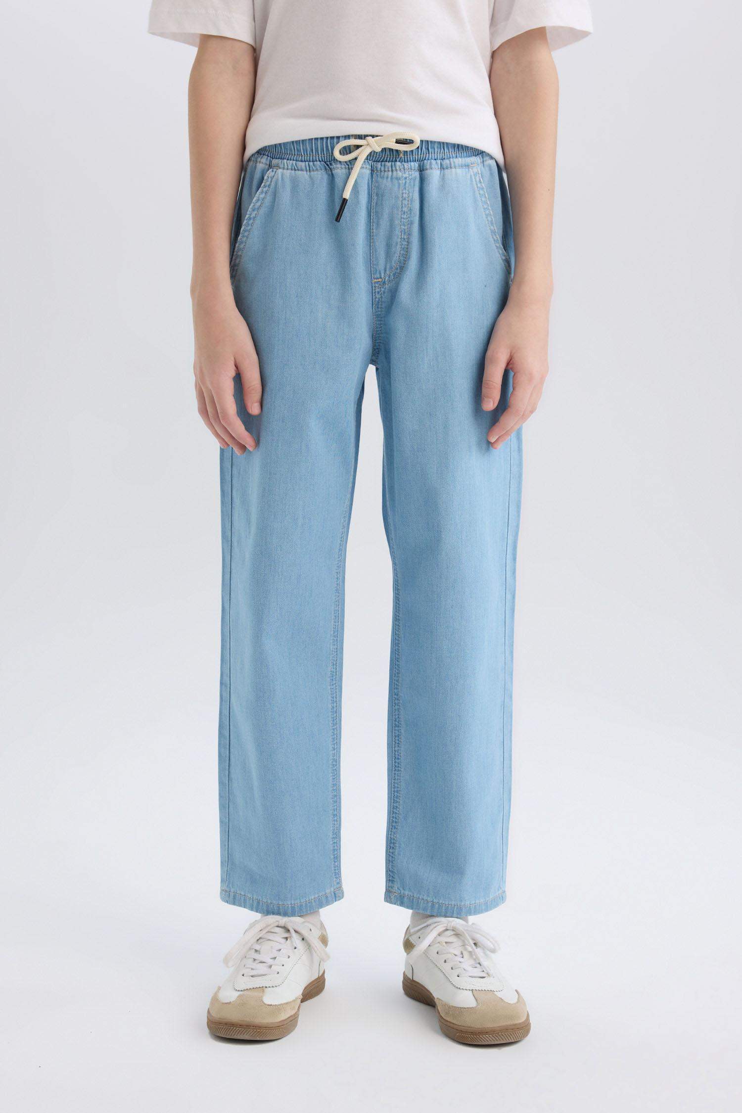 Boy Straight Fit Straight Leg Jeans