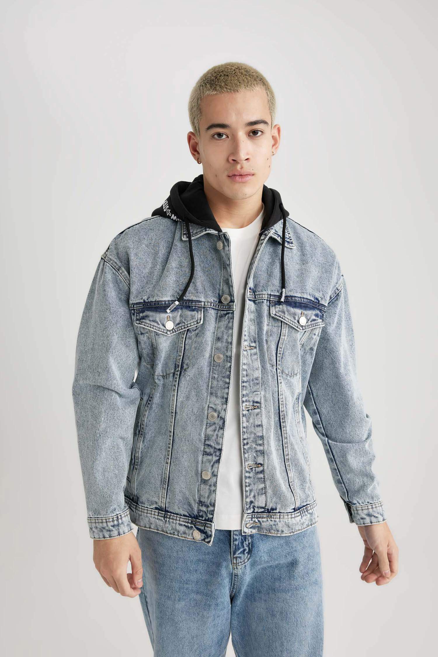 Жакет оверсайз с капюшоном