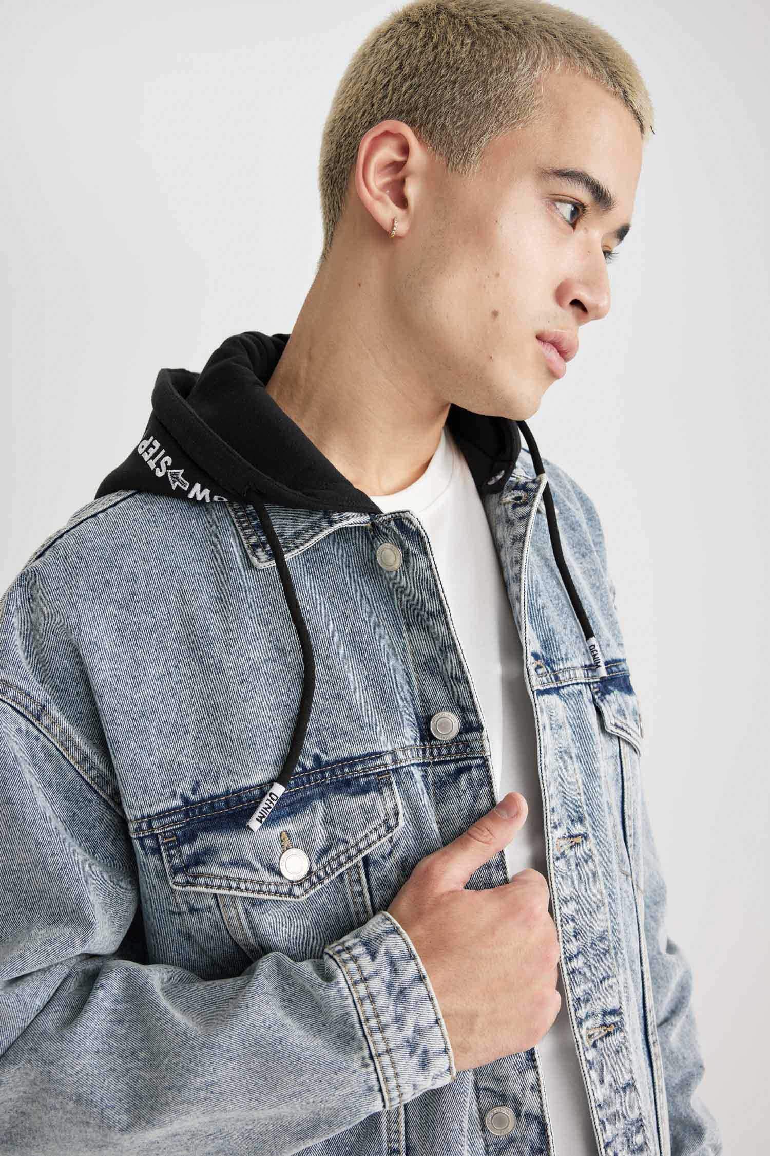 Жакет оверсайз с капюшоном