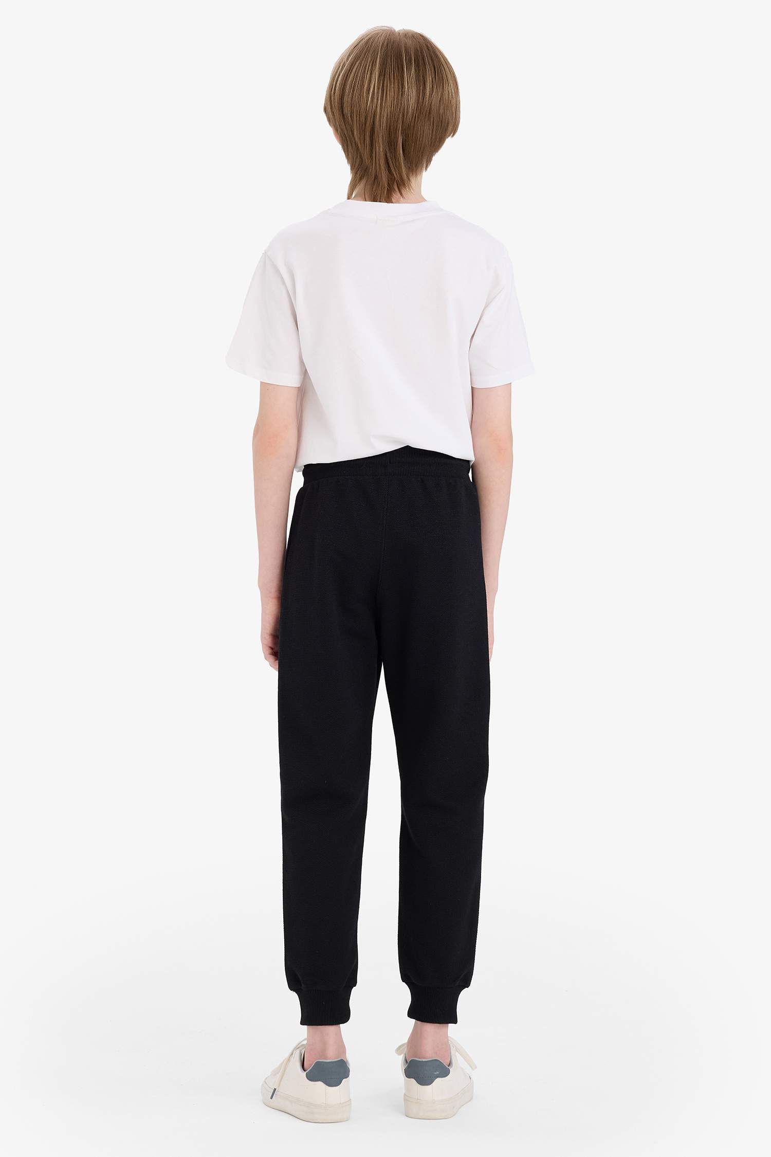 بنطلون بجامة رياضي ولادي بيكة قصة عادية