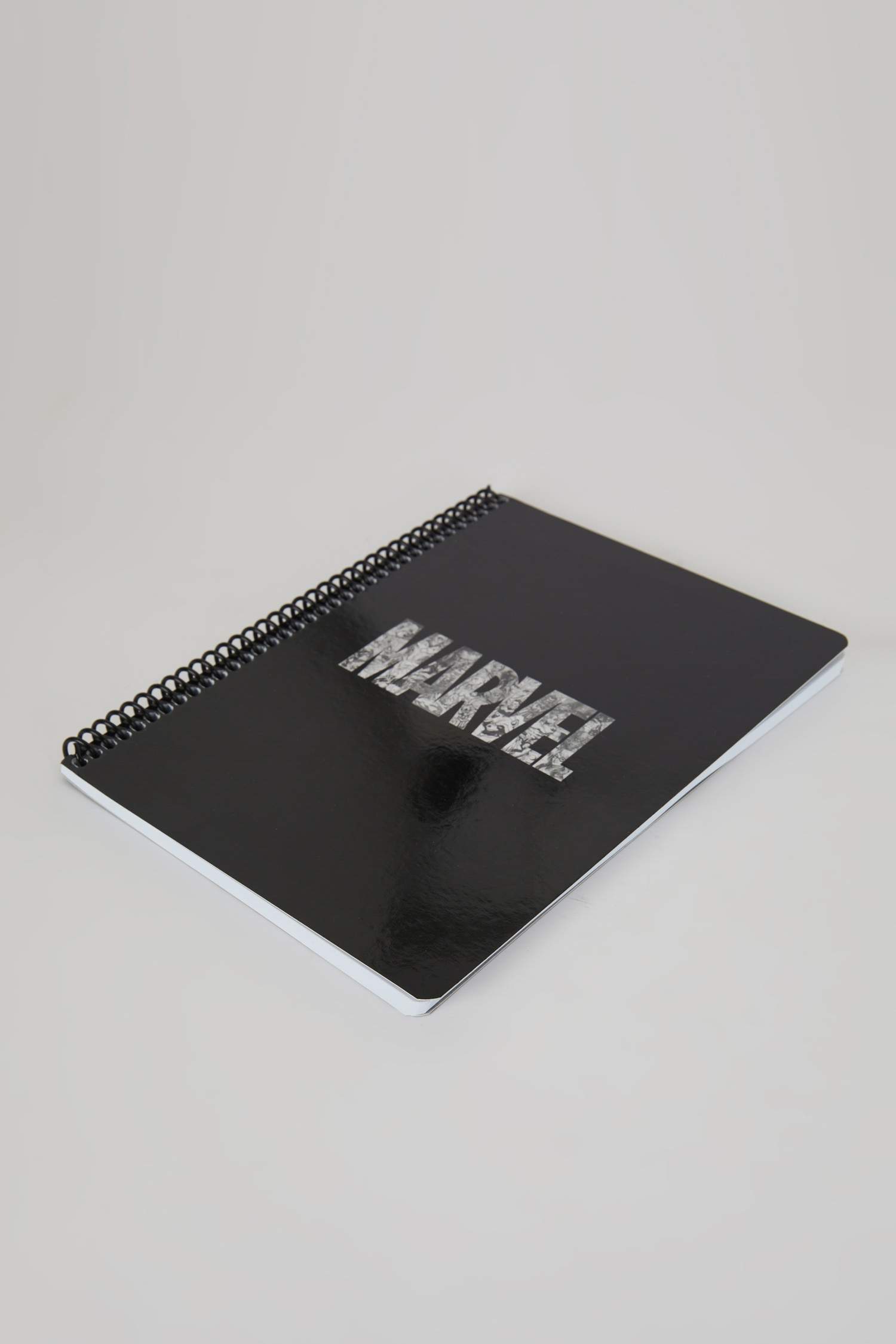 Marvel Desenli Kareli Spiralli 16,5x22,5 cm Not Defteri