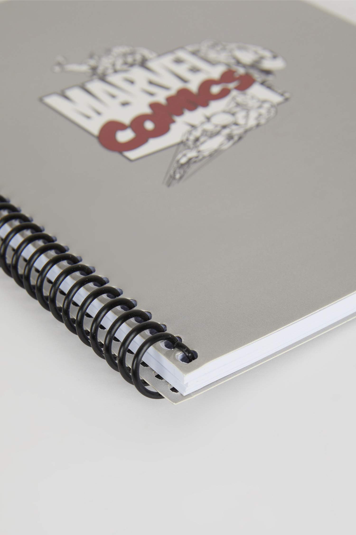 Marvel Desenli Kareli Spiralli 16,5x22,5 cm Not Defteri