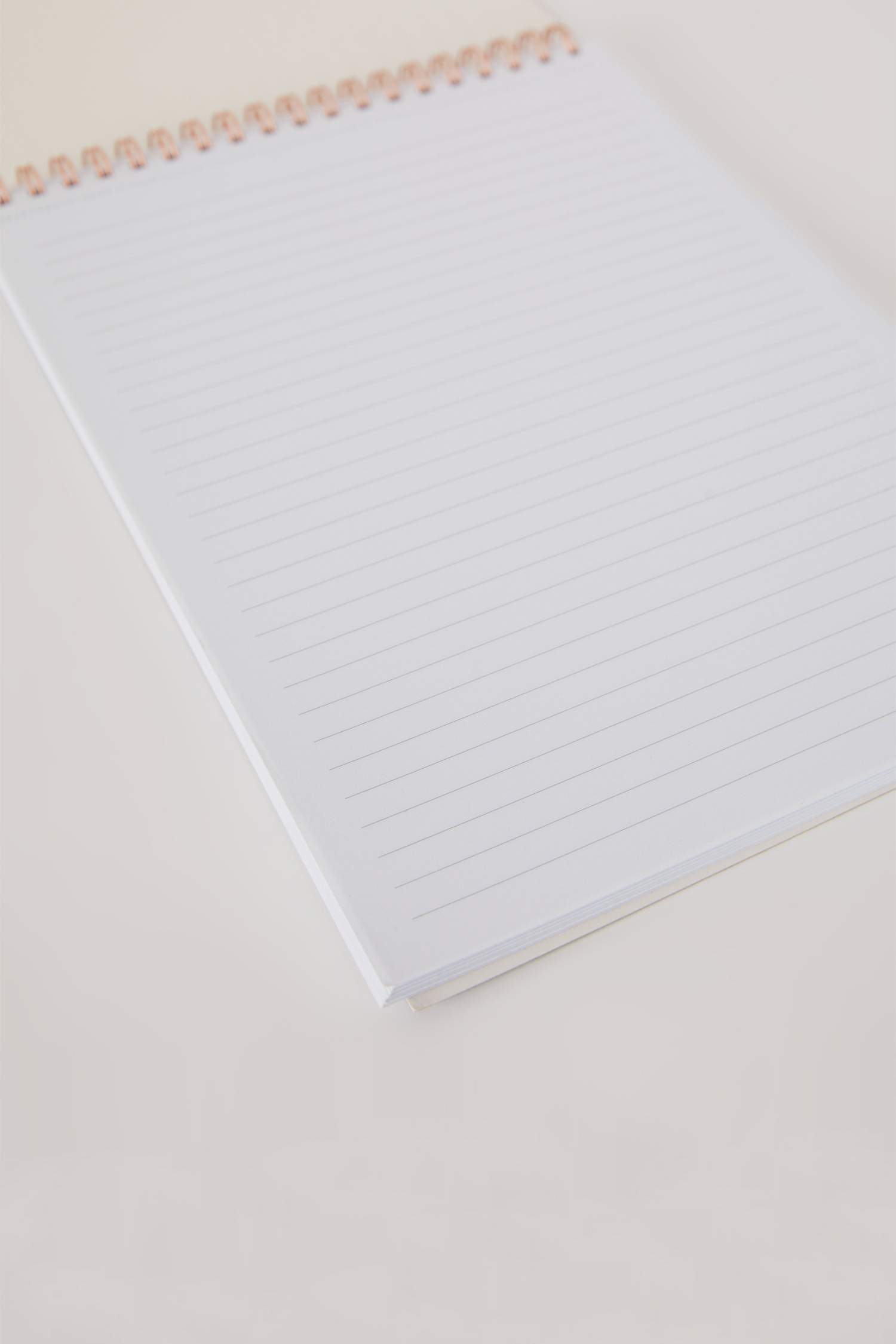 Papatya Desenli Çizgili Dikey Spiralli 17x24 cm Not Defteri