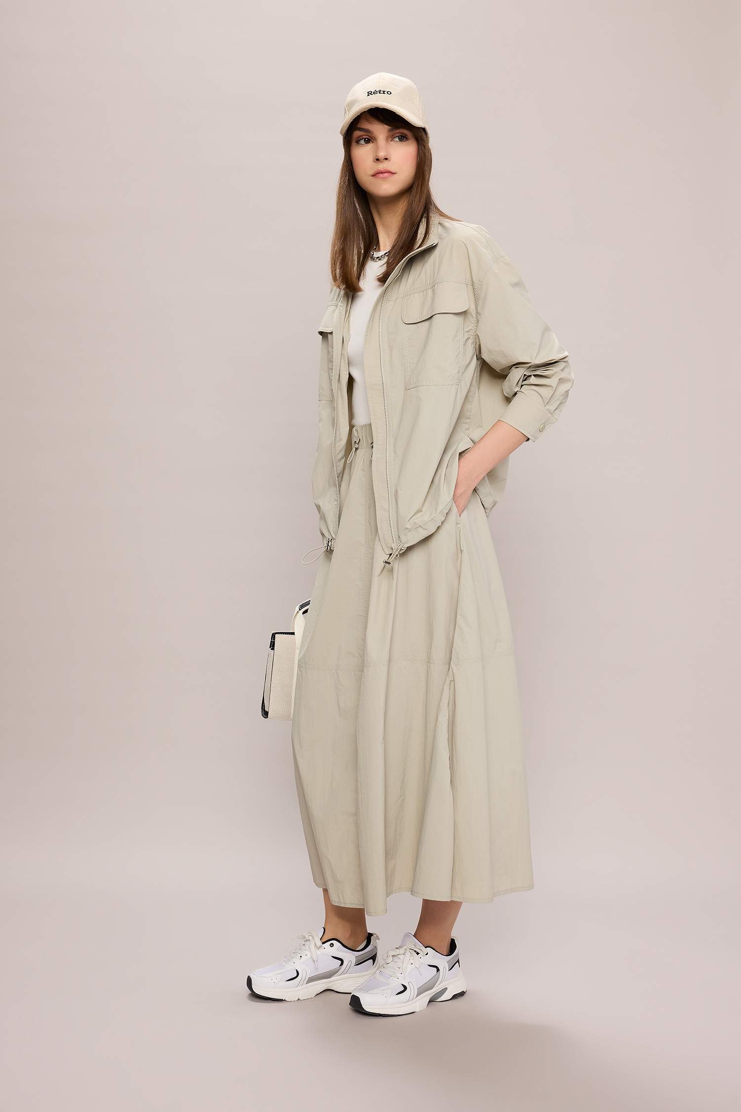 تنورة طويلة بقصة A