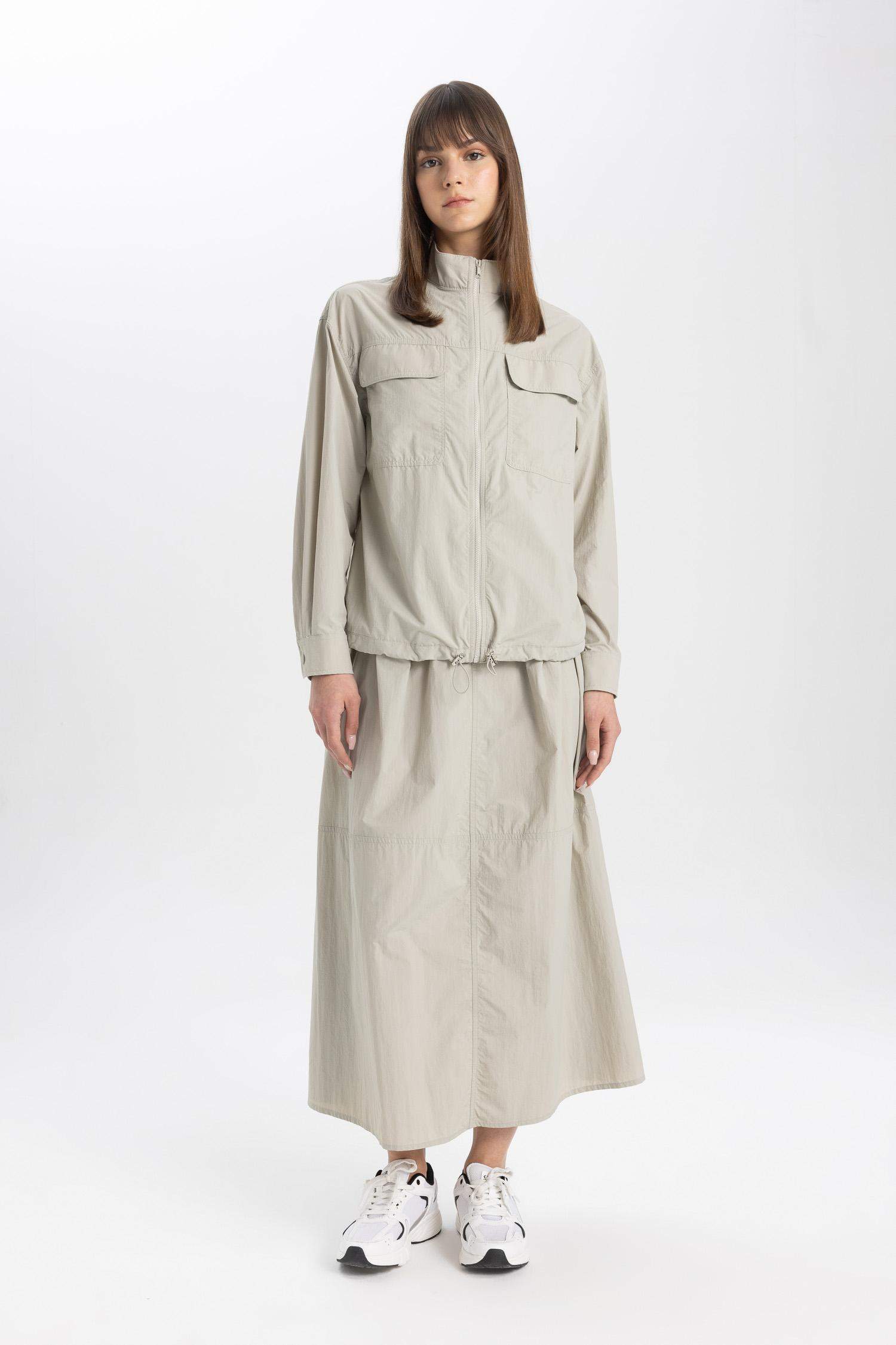 تنورة طويلة بقصة A