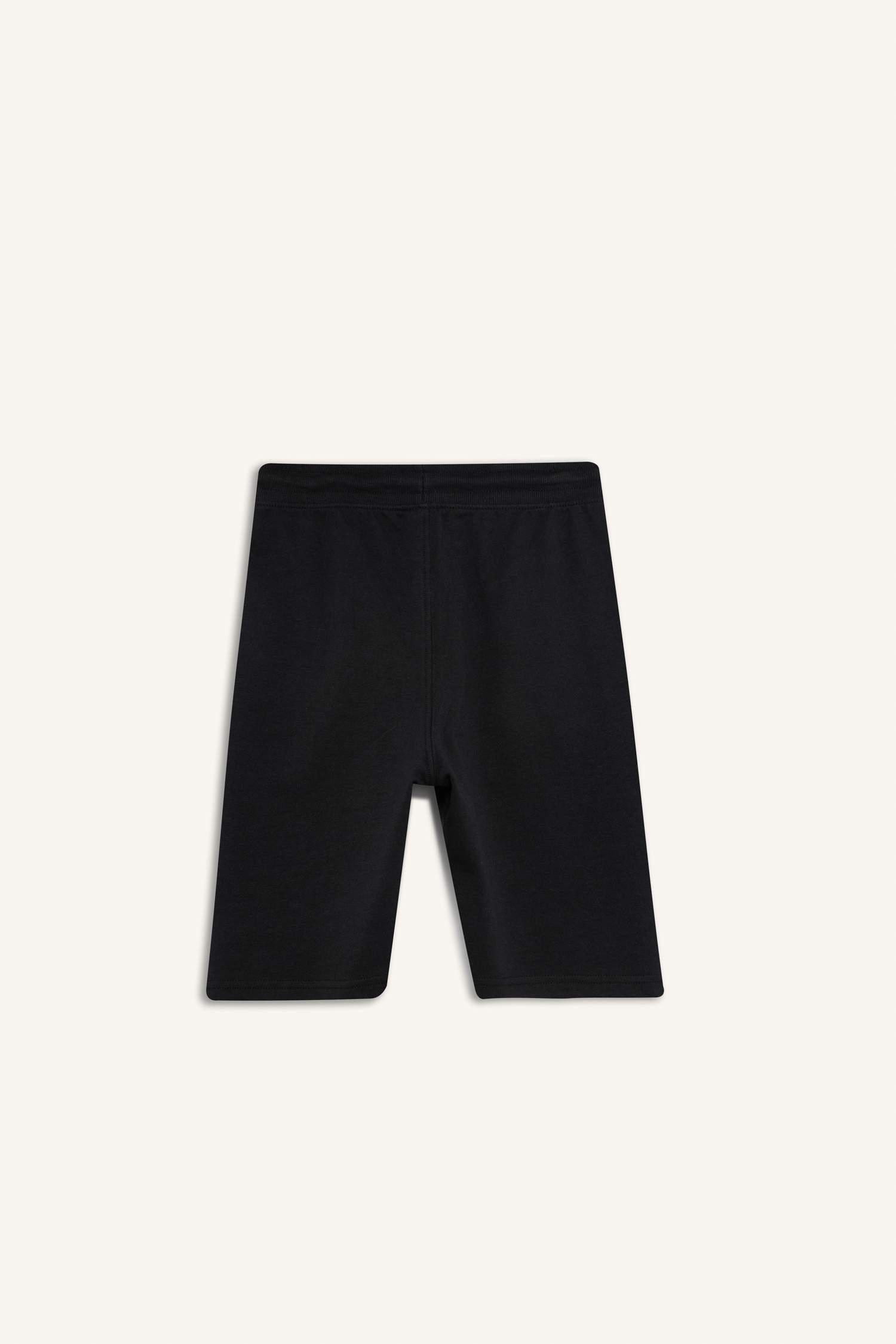 شورت بيزك سادة ولادي قصة عادية