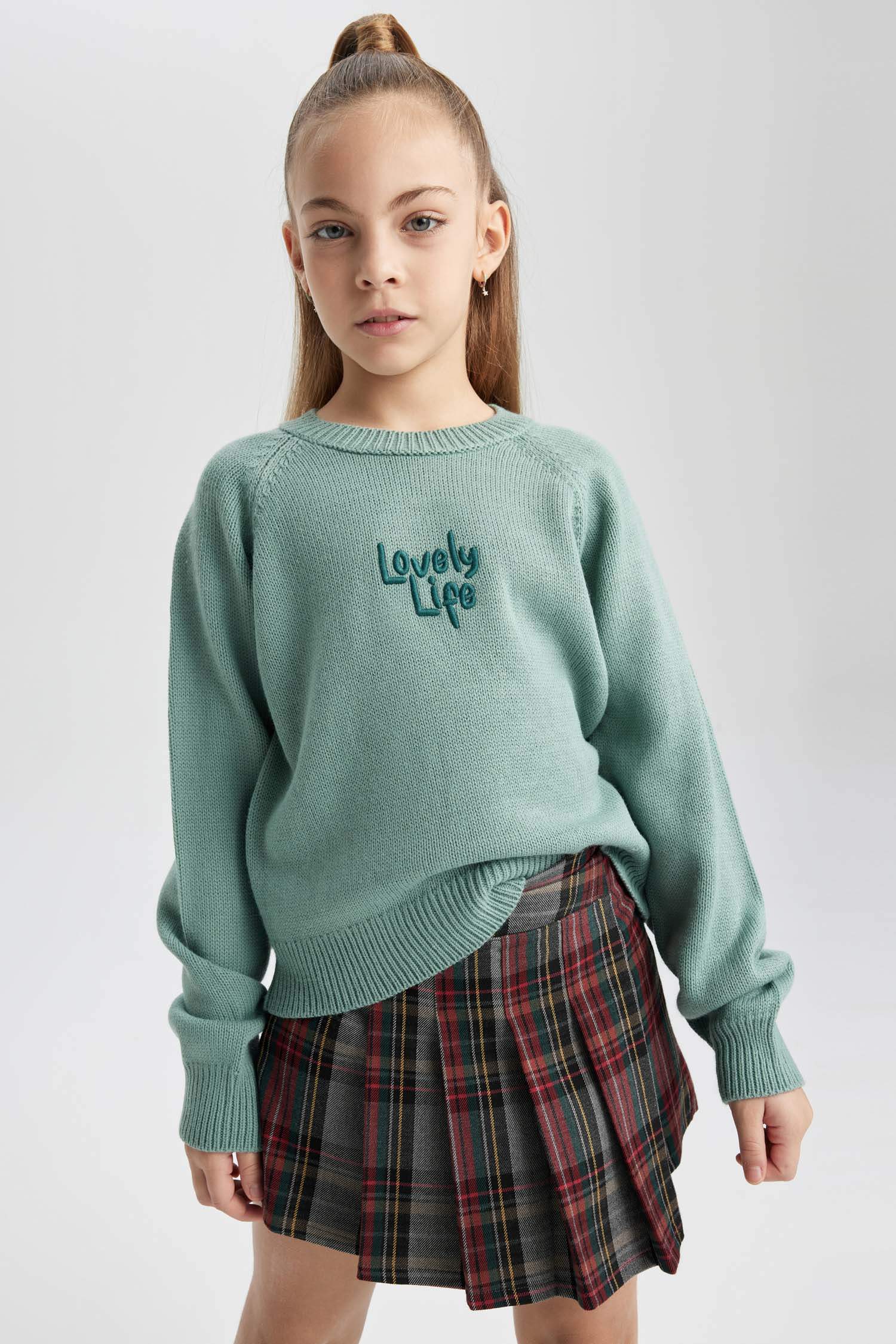 Girl Regular Fit Crew Neck Pullover