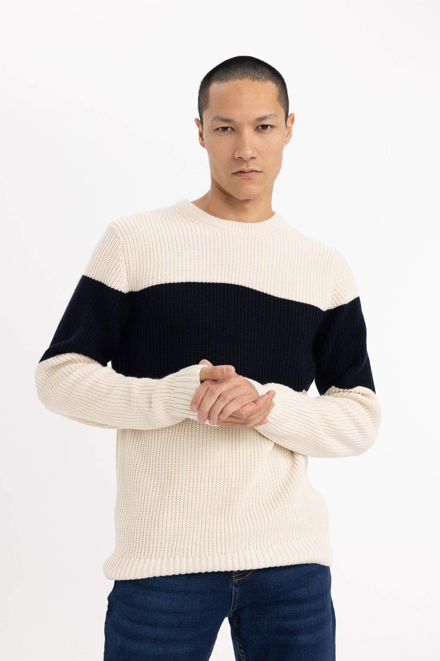Standard Fit Crew Neck Knitwear Pullover