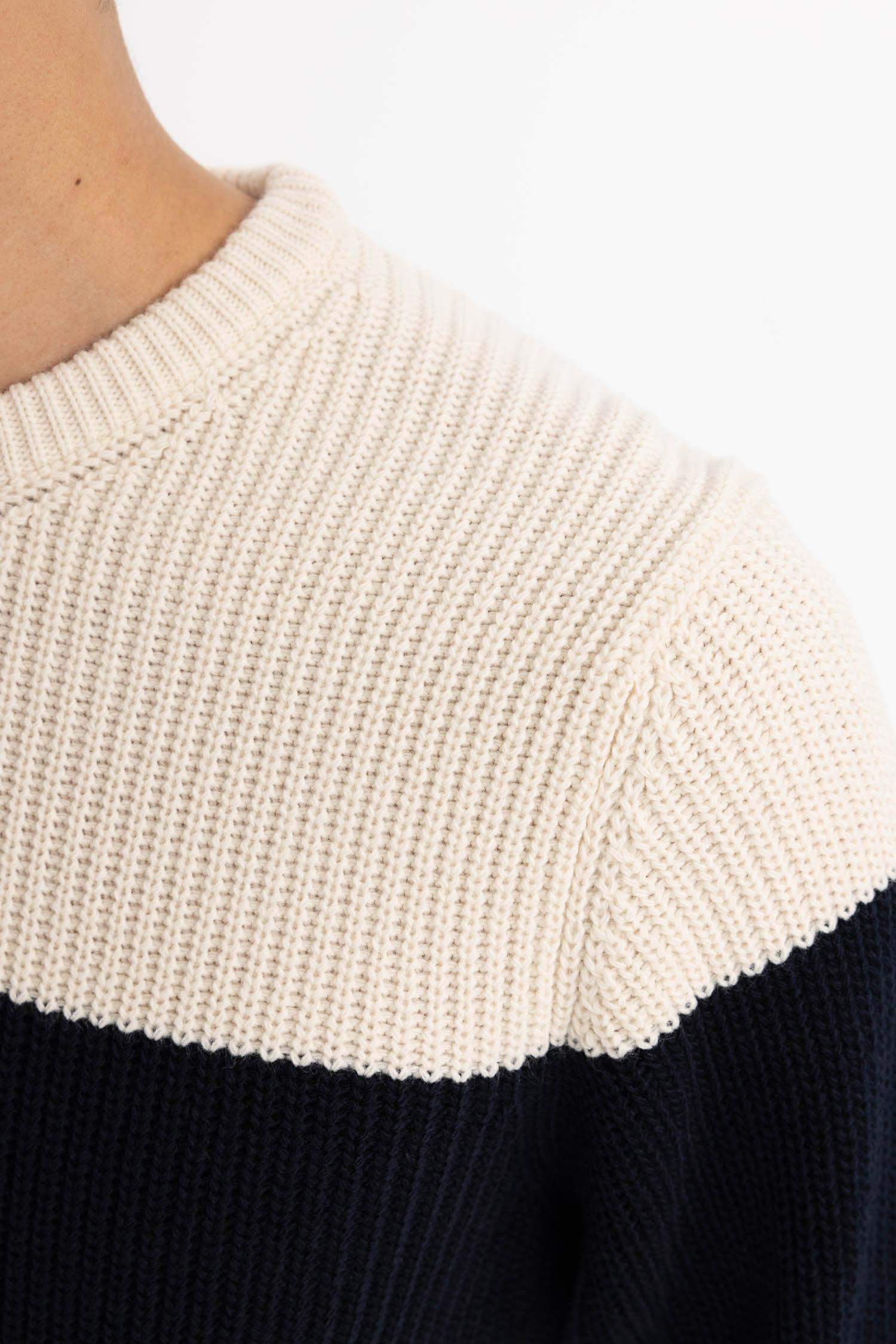 Standard Fit Crew Neck Knitwear Pullover