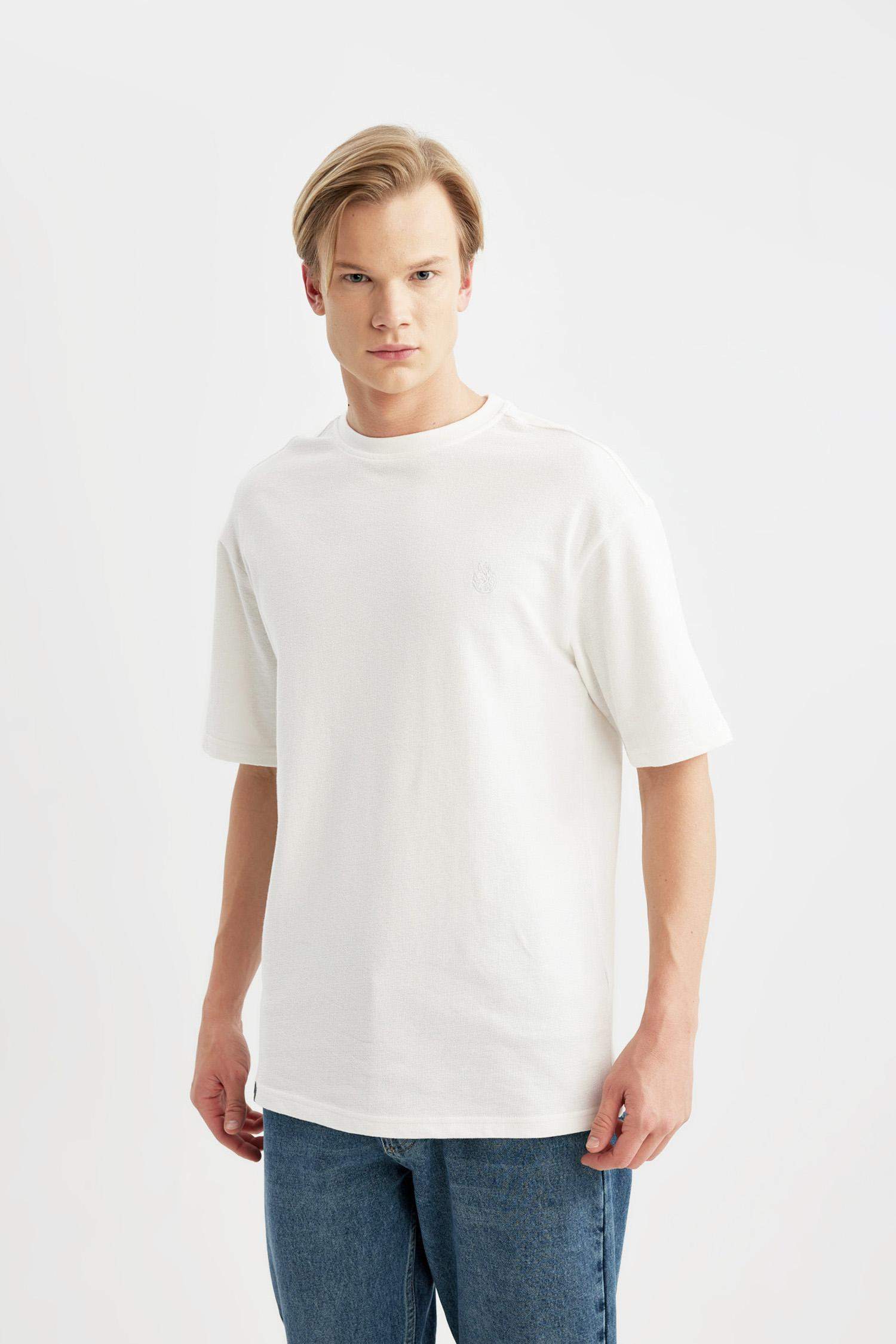 تيشيرت قطن نص كم مطبوع قصة مريحة برقبة مستديرة