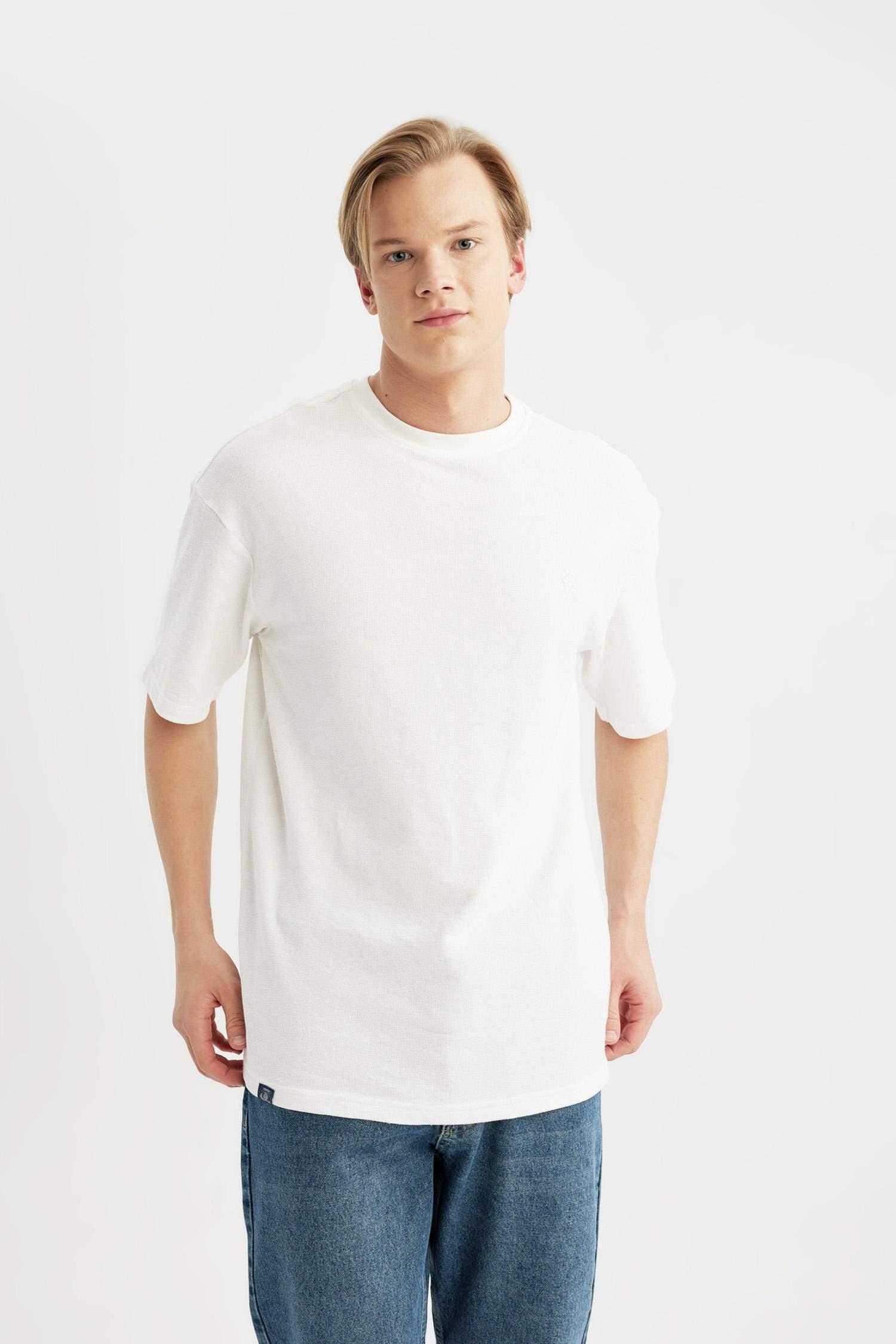 تيشيرت قطن نص كم مطبوع قصة مريحة برقبة مستديرة