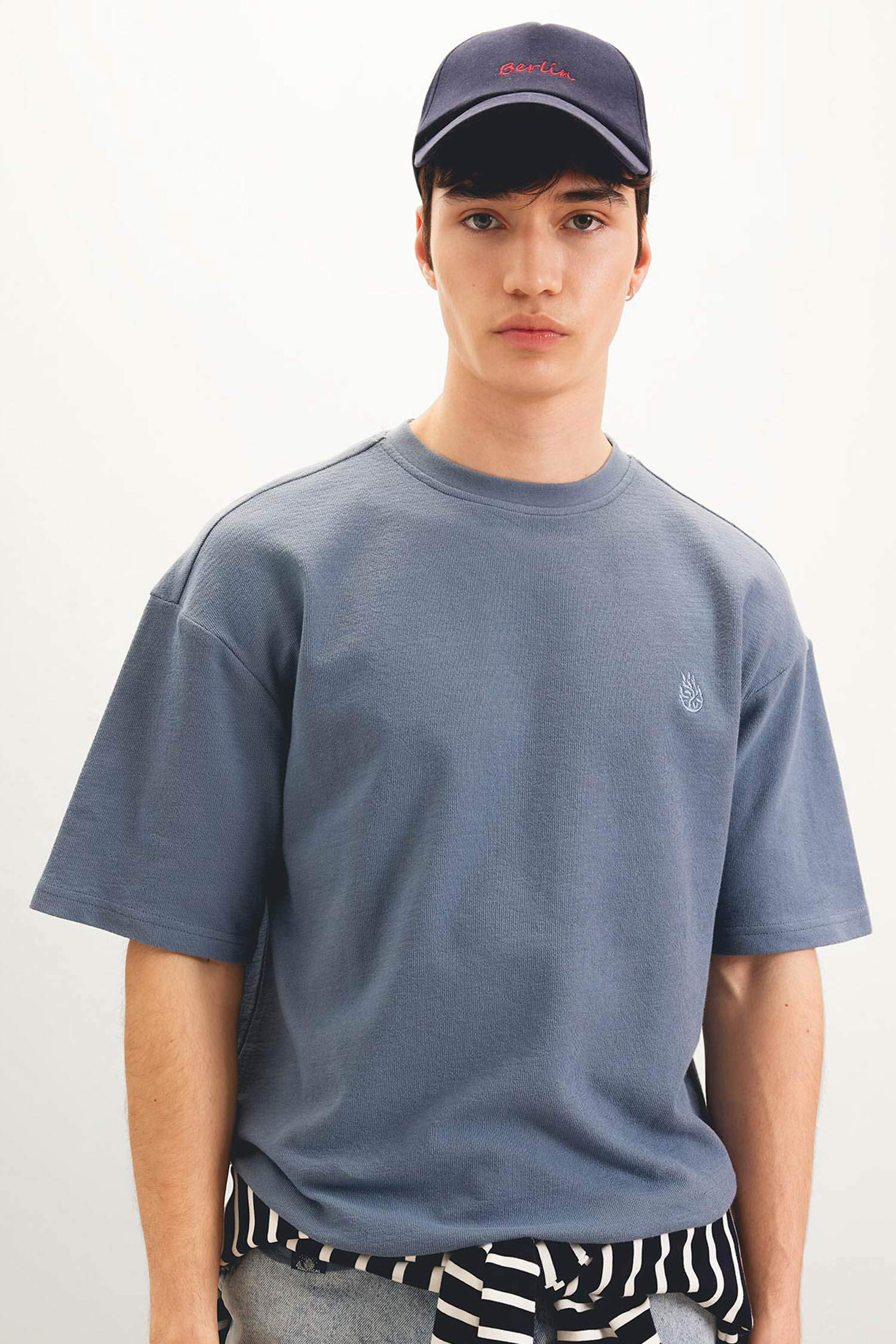 تيشيرت نص ردن مطبوع قصة مريحة بياخة مستديرة