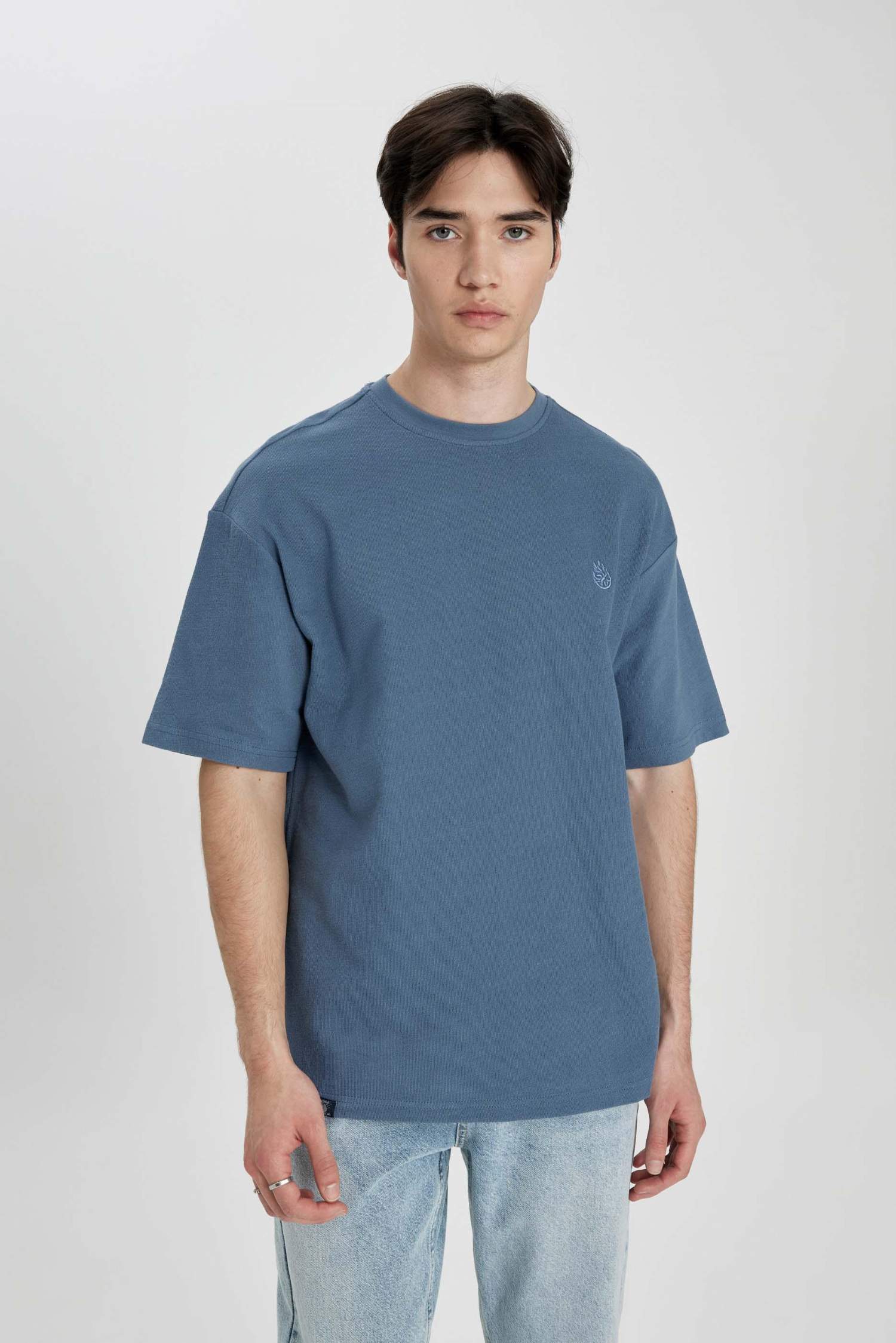 تيشيرت نص ردن مطبوع قصة مريحة بياخة مستديرة