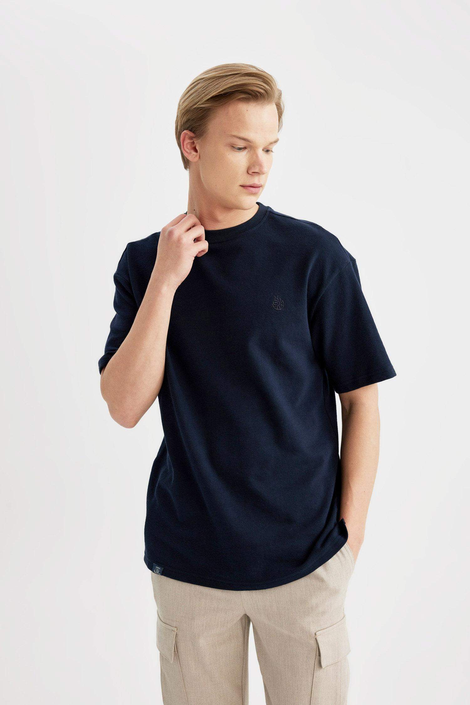 تيشيرت نص ردن مطبوع قصة مريحة بياخة مستديرة