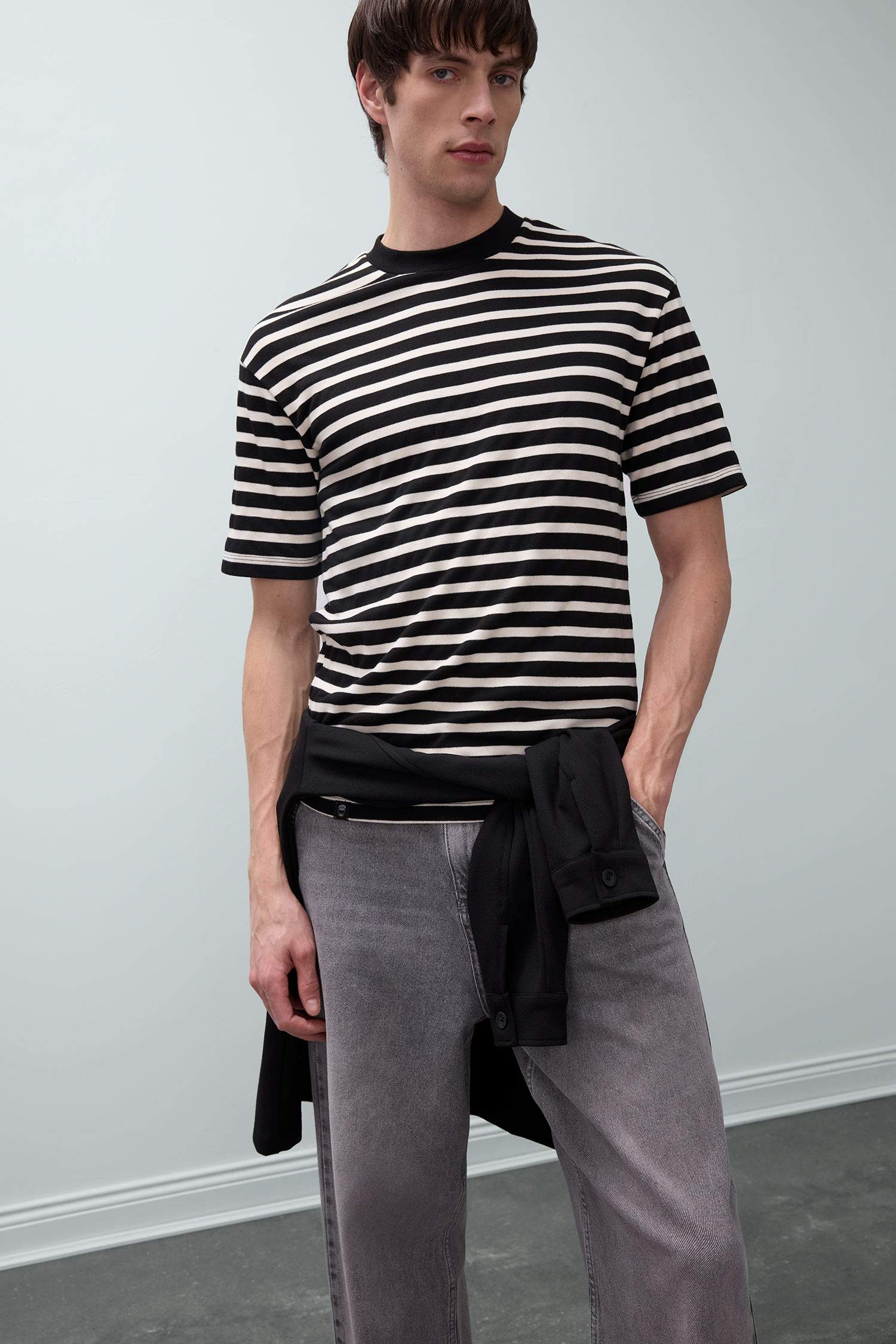 Boxy Fit Crew Neck Striped Short Sleeve T-Shirt