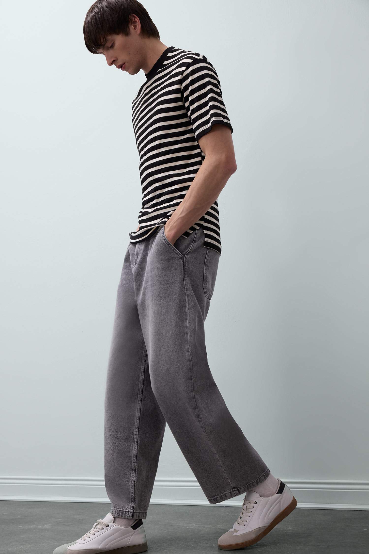 Boxy Fit Crew Neck Striped Short Sleeve T-Shirt