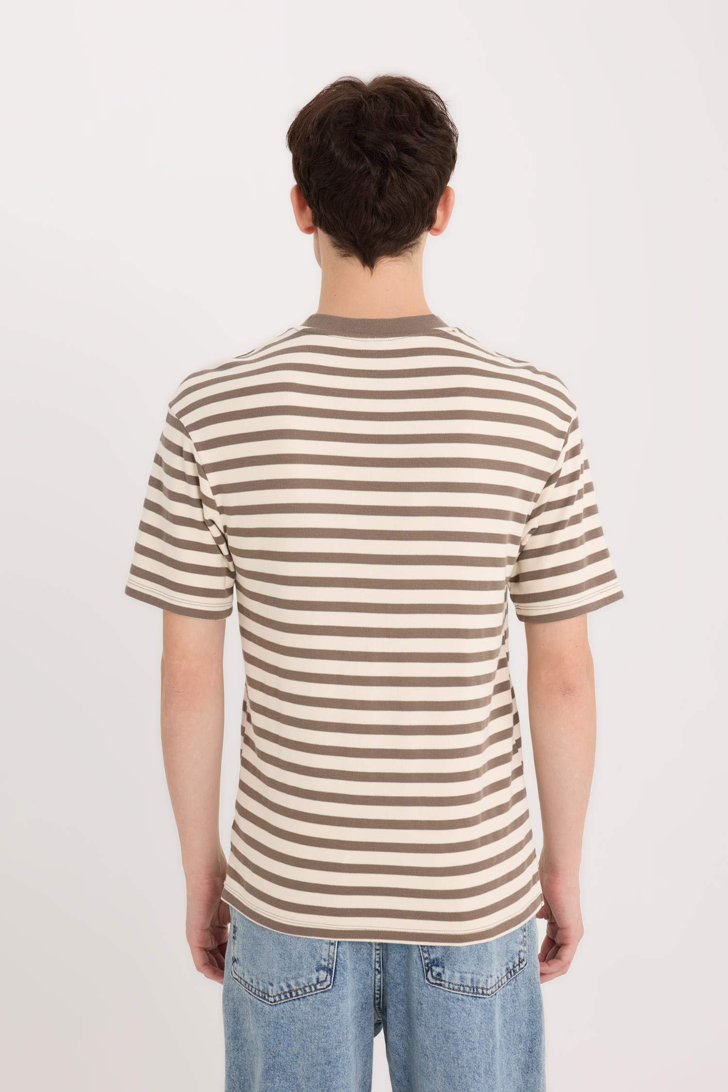 Boxy Fit Crew Neck Striped Short Sleeve T-Shirt