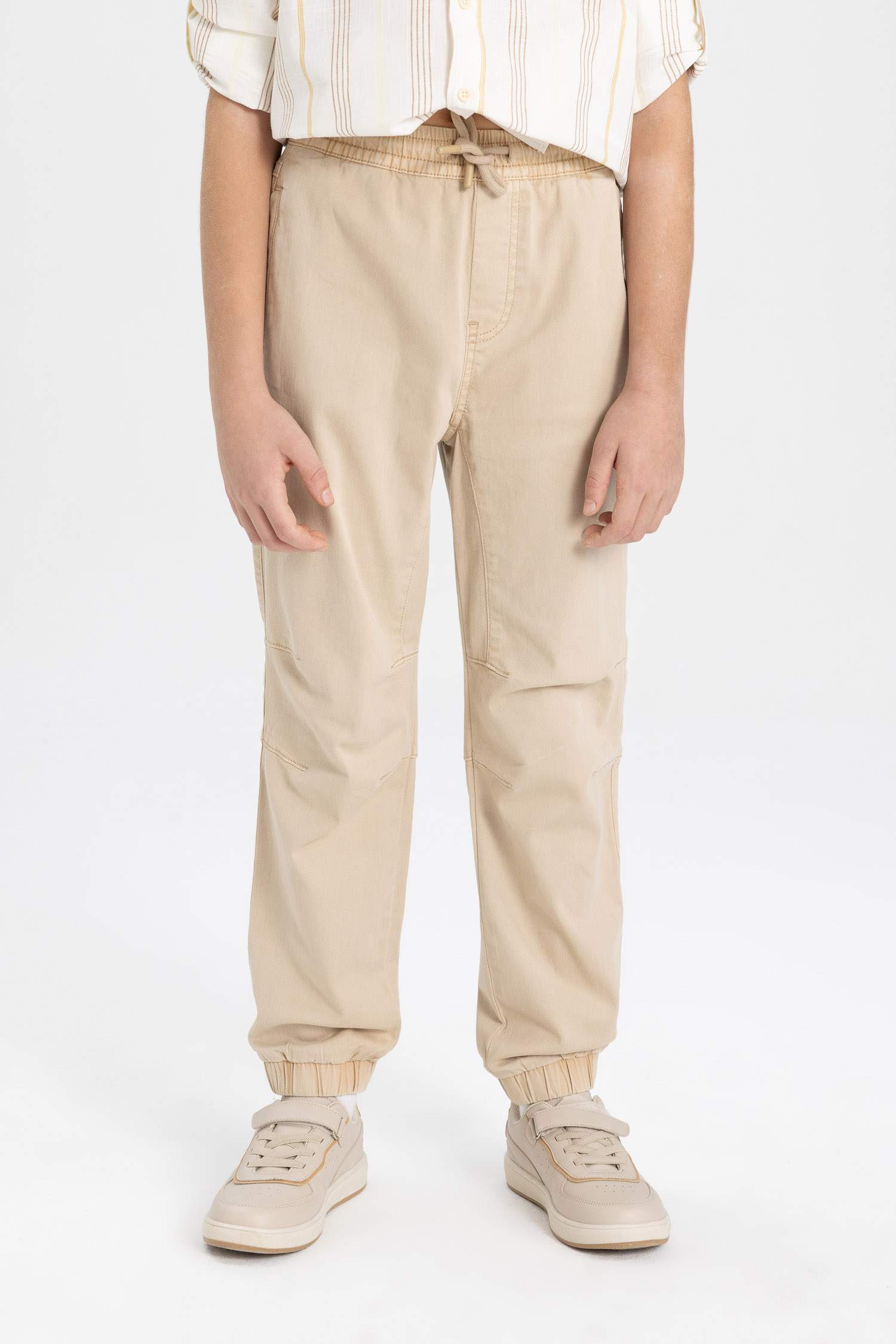 Erkek Çocuk Beli Bağcıklı Lastikli Paça Cepli Jogger Gabardin Pantolon