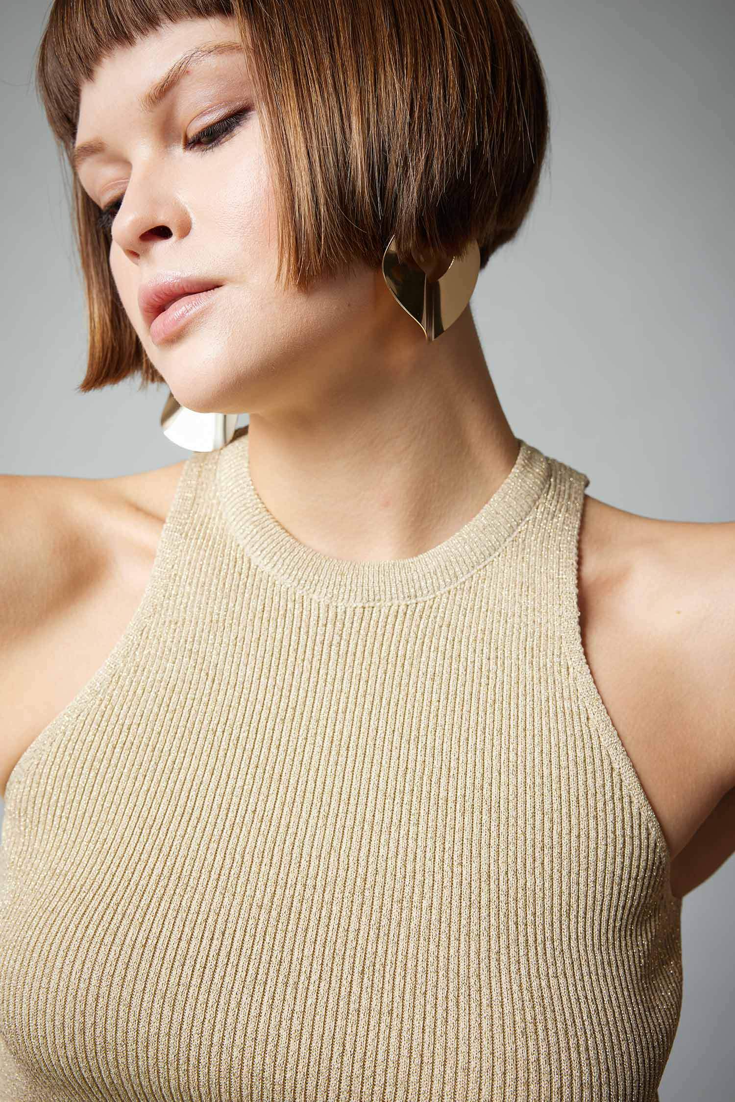 Slim Fit Halter Collar Sleeveless Tank Top