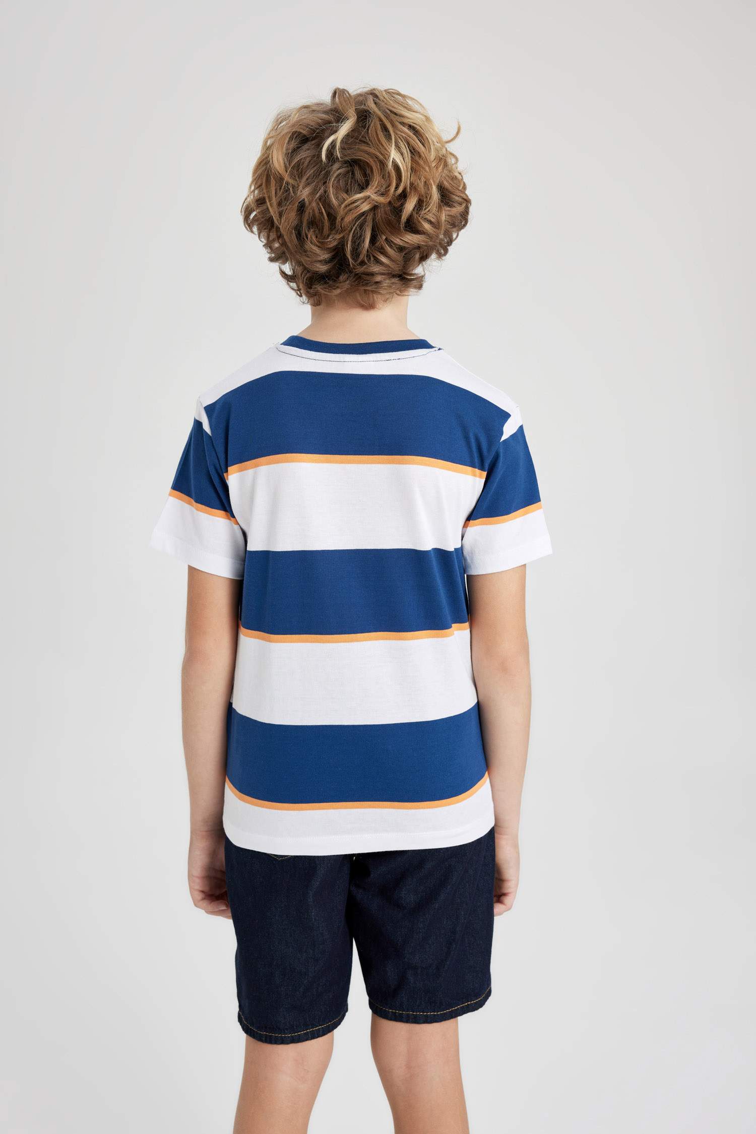 تيشيرت مخطط ولادي نص ردن قصة عادية وياخة مستديرة