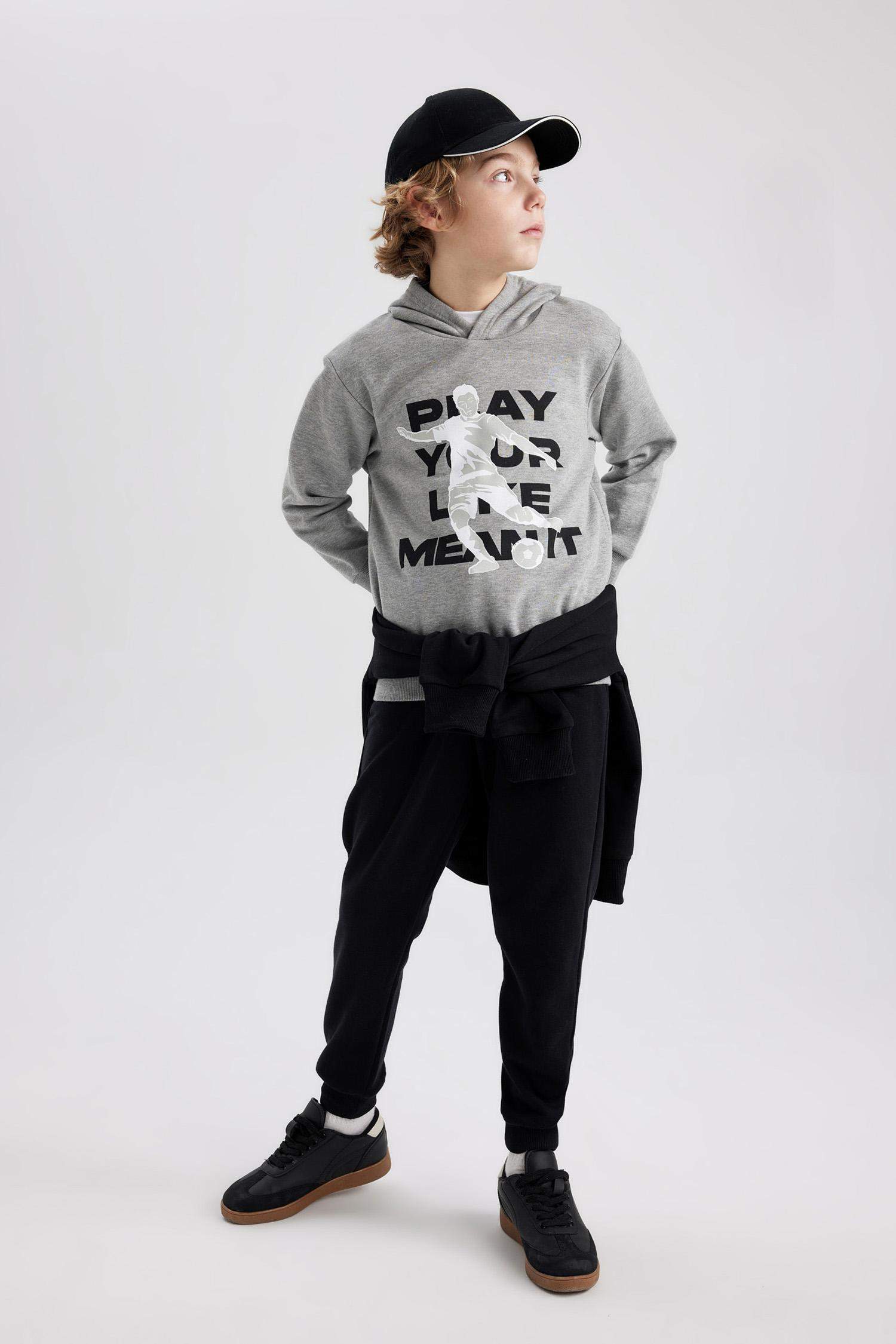 سويت شيرت ولادي قصة عادية بغطاء للرأس