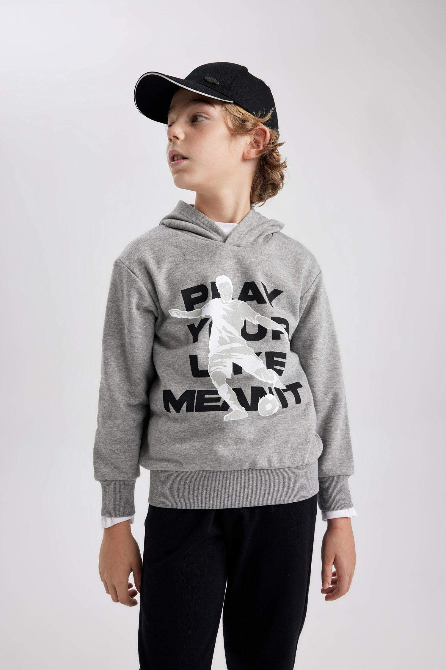 سويت شيرت ولادي قصة عادية بغطاء للرأس