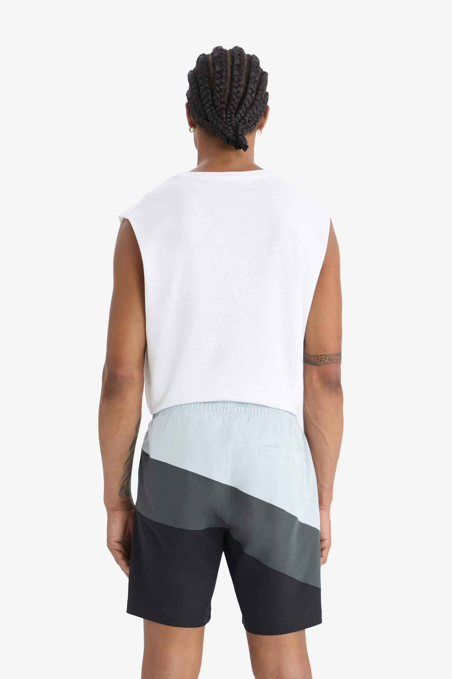 شورت بحر قصير قصة عادية محكم من DeFactoFit