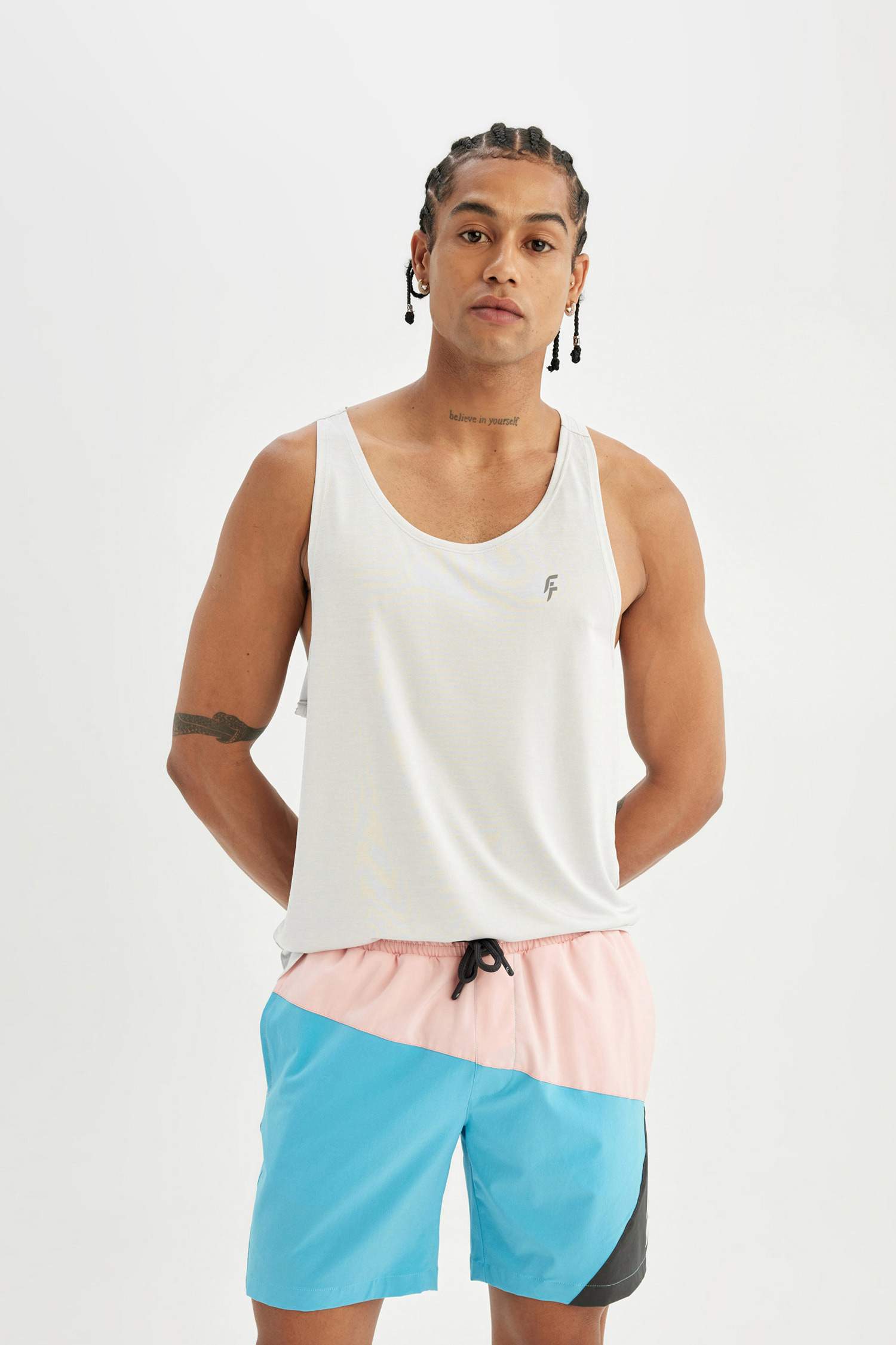 شورت بحر قصير قصة عادية محكم ملون من DeFactoFit