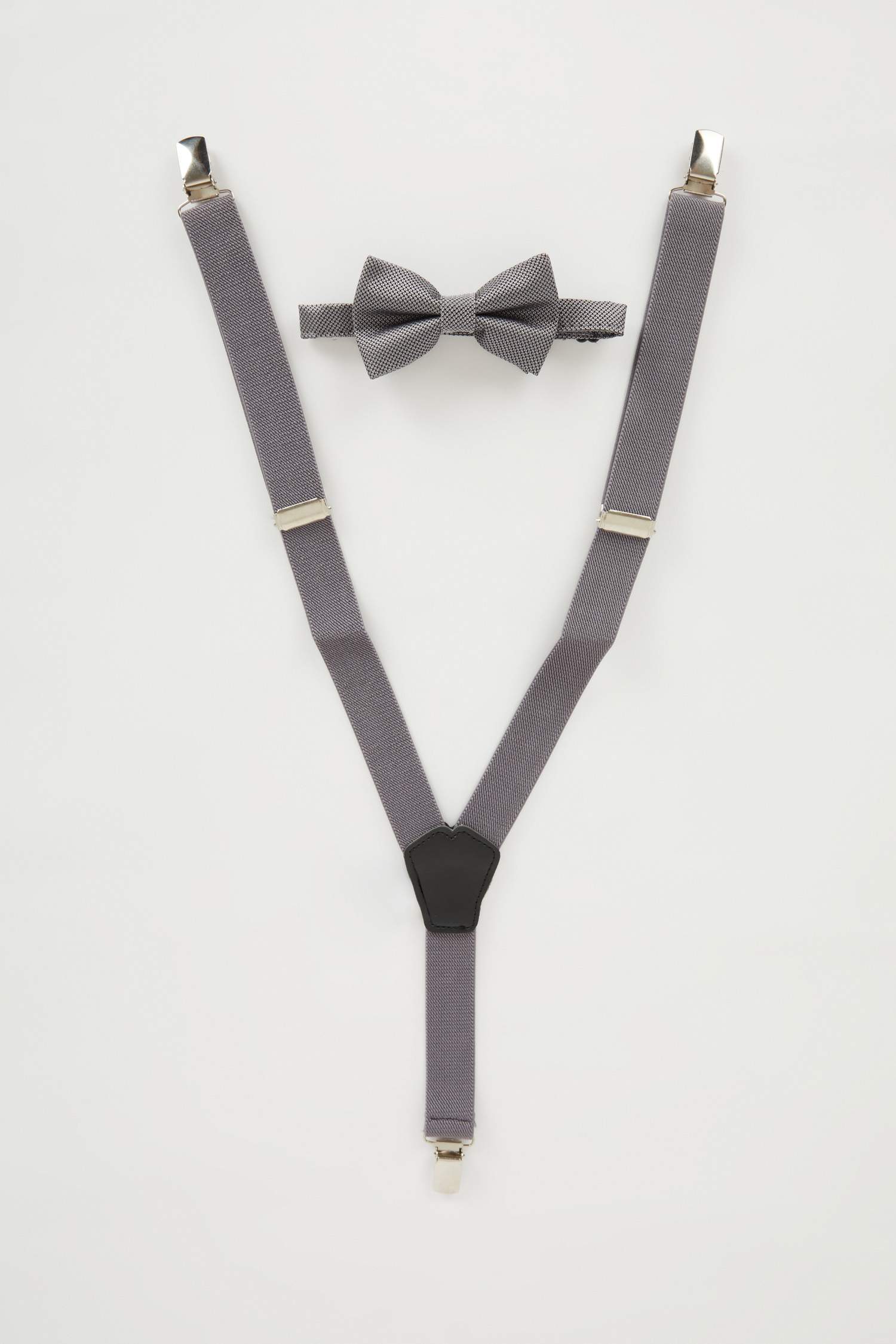 Подтяжки и бабочка для мальчиков