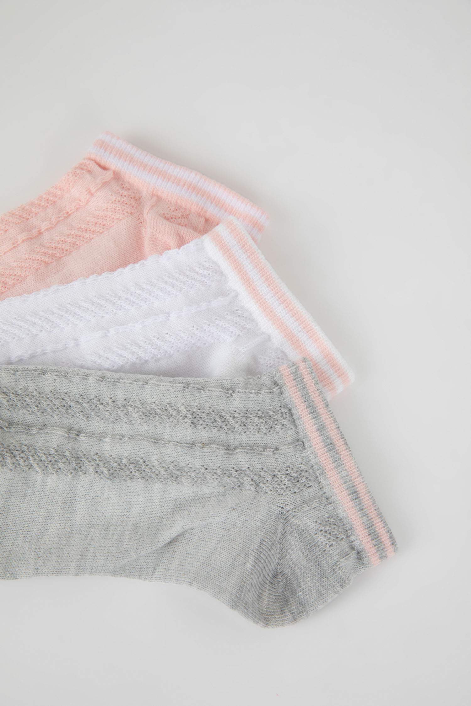 Woman 3 piece Short Socks