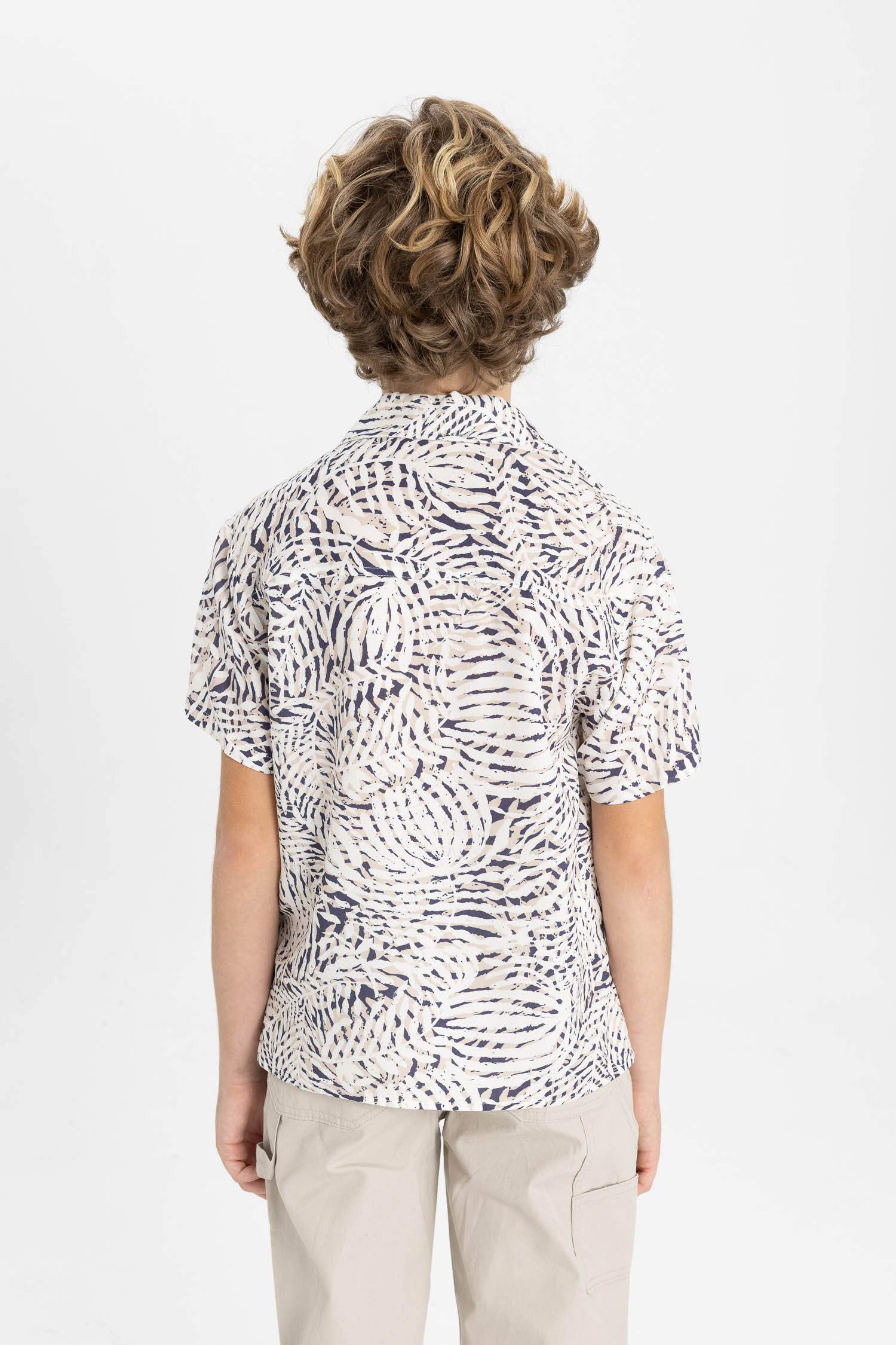 Erkek Çocuk Oversize Geniş Kalıp Polo Yaka Desenli Viskon Kısa Kollu Gömlek