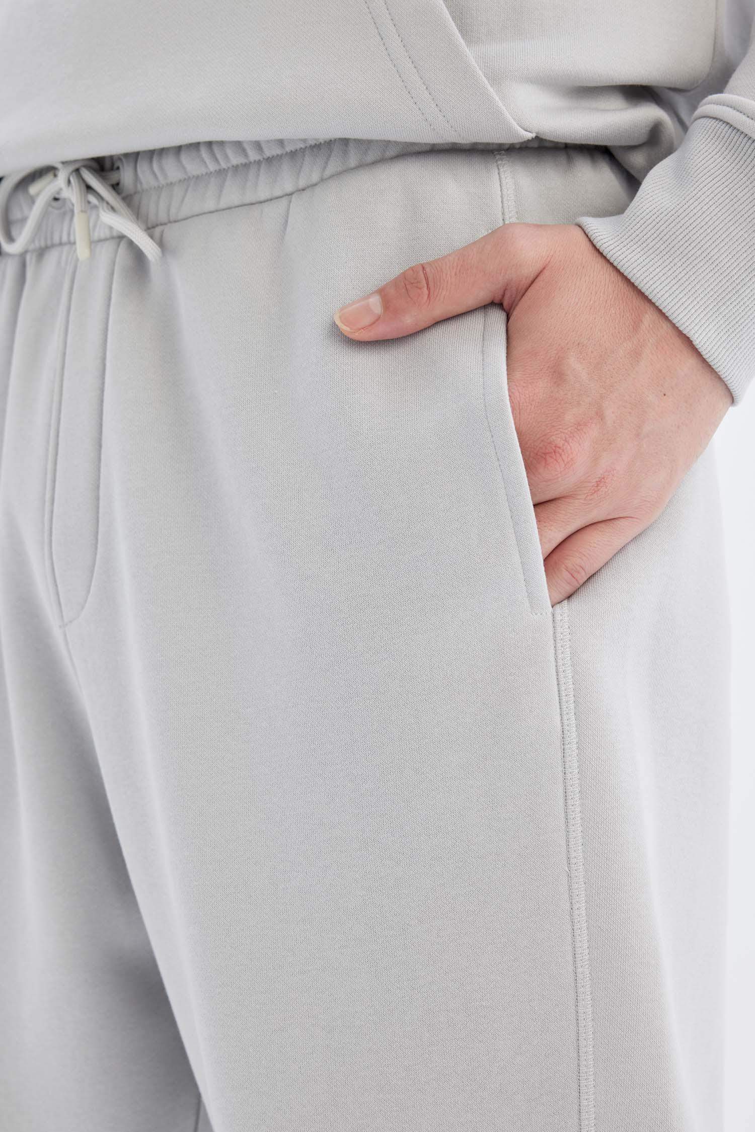 Gray Regular Fit Elastic Waist Leg Sweatpants