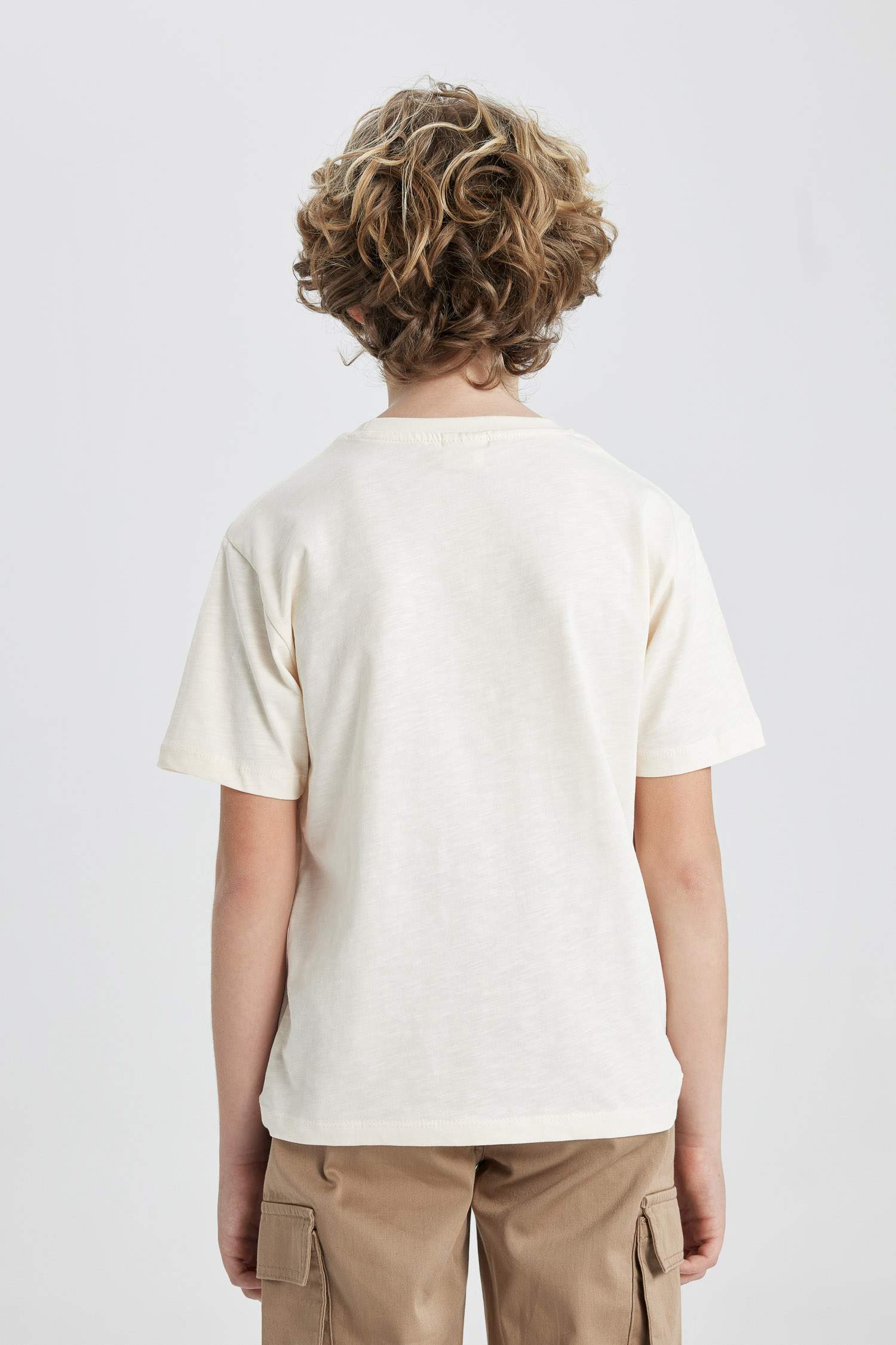 تيشيرت نص ردن قصة عادية بياخة مستديرة